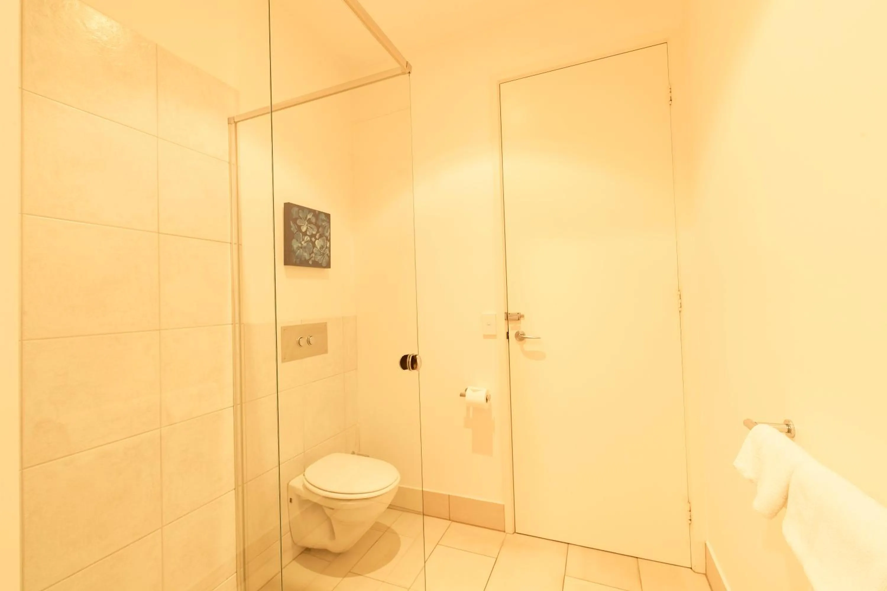 Bathroom in Hilltop Apartments Phillip Island