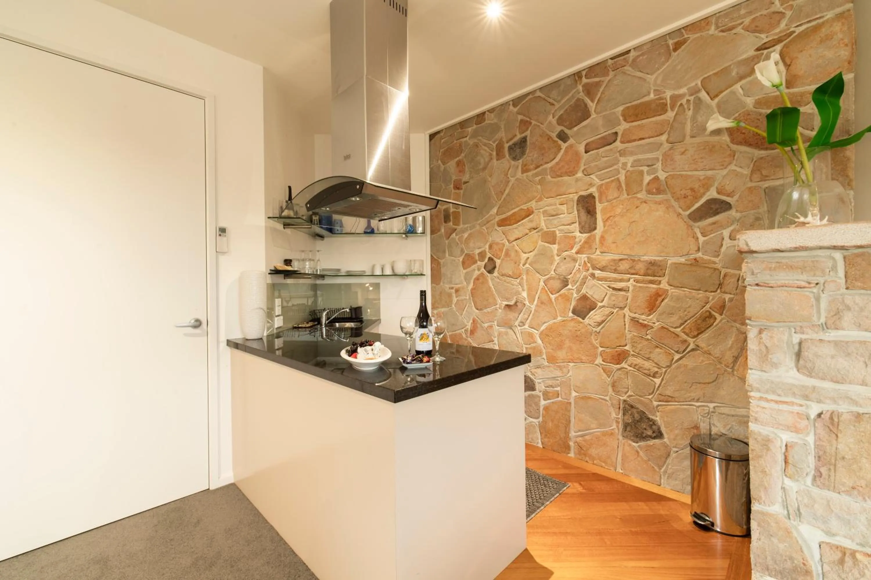 Kitchen or kitchenette in Hilltop Apartments Phillip Island