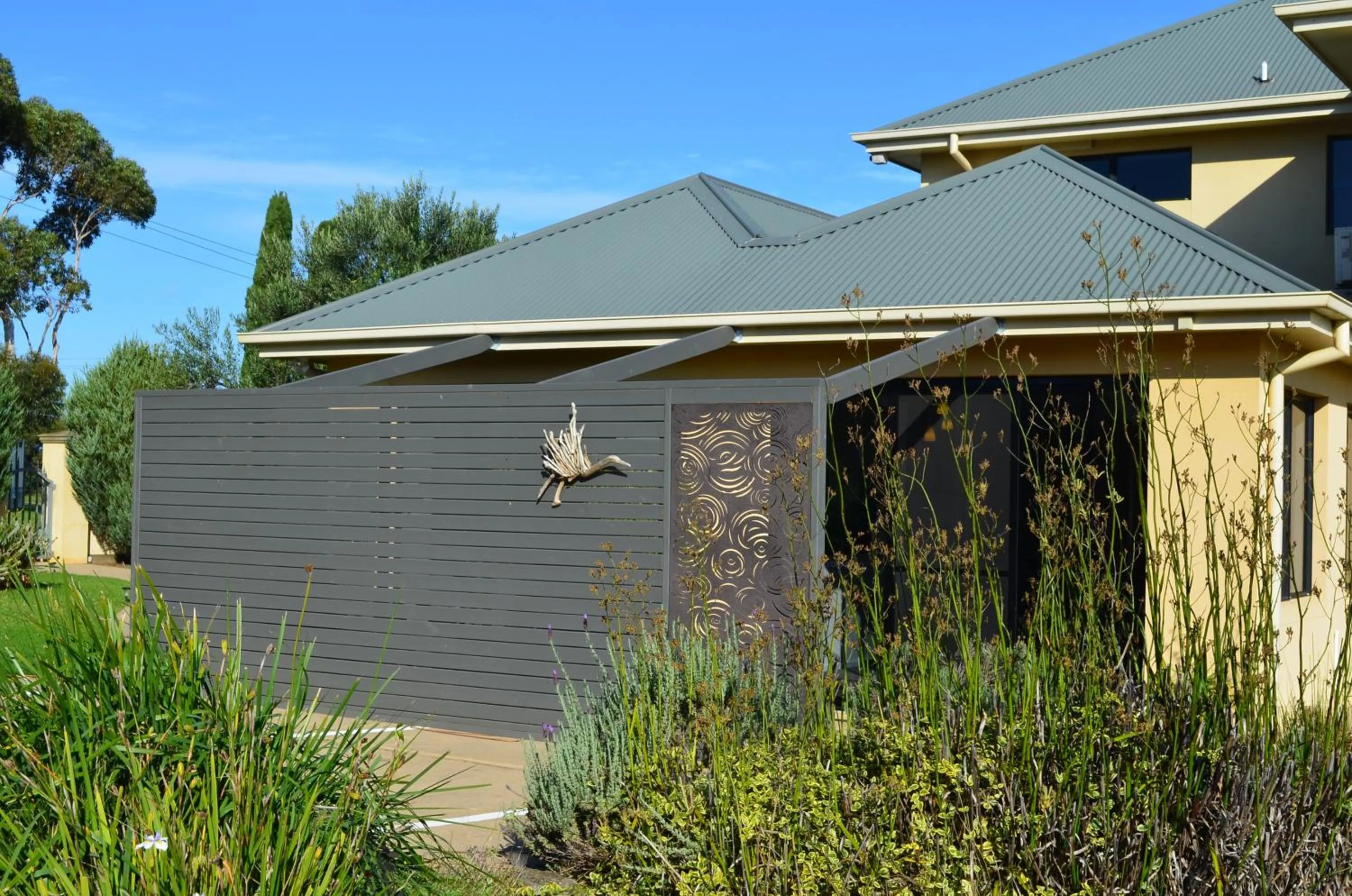 Facade/entrance in Hilltop Apartments Phillip Island