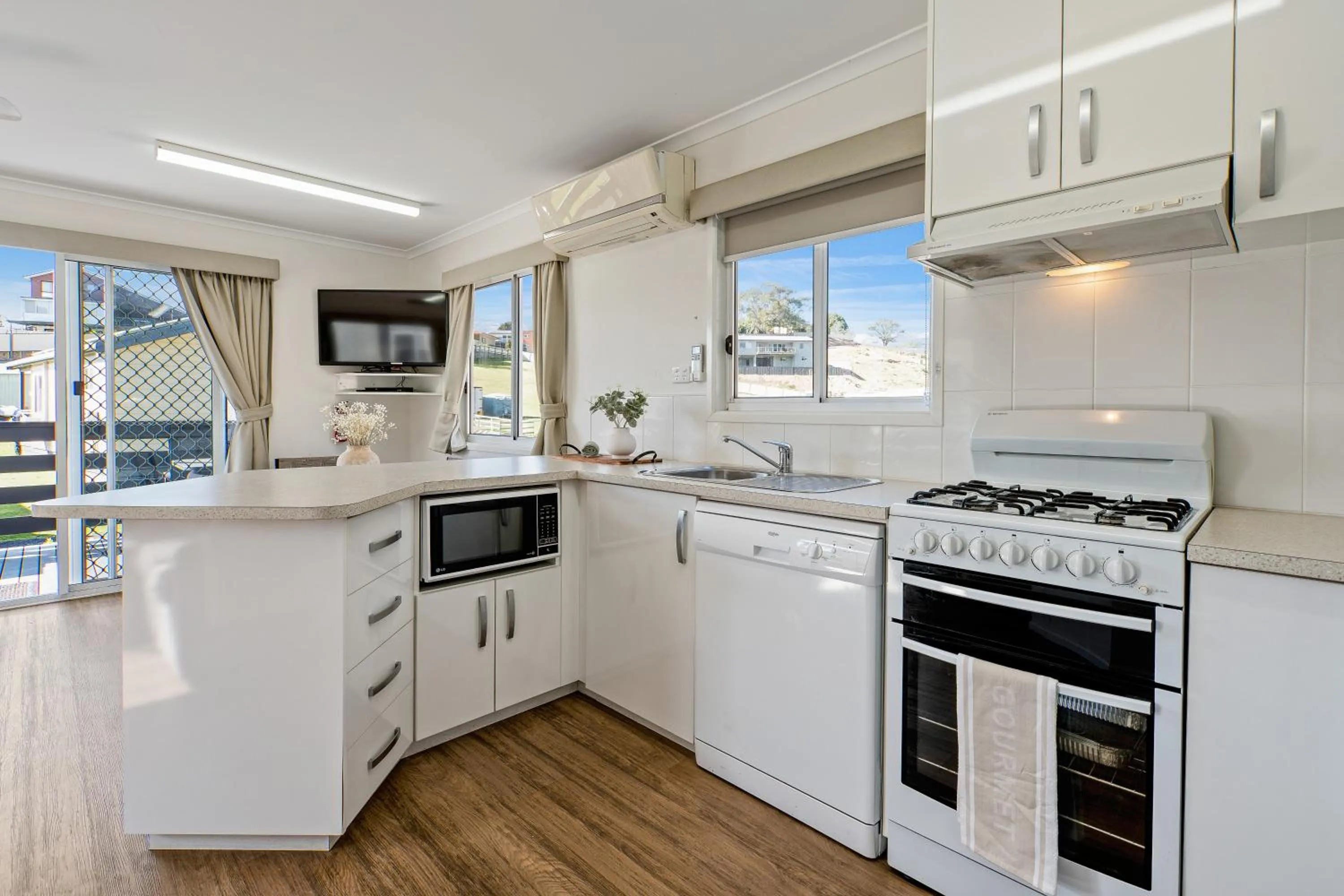Kitchen or kitchenette in Tasman Holiday Parks - Merimbula