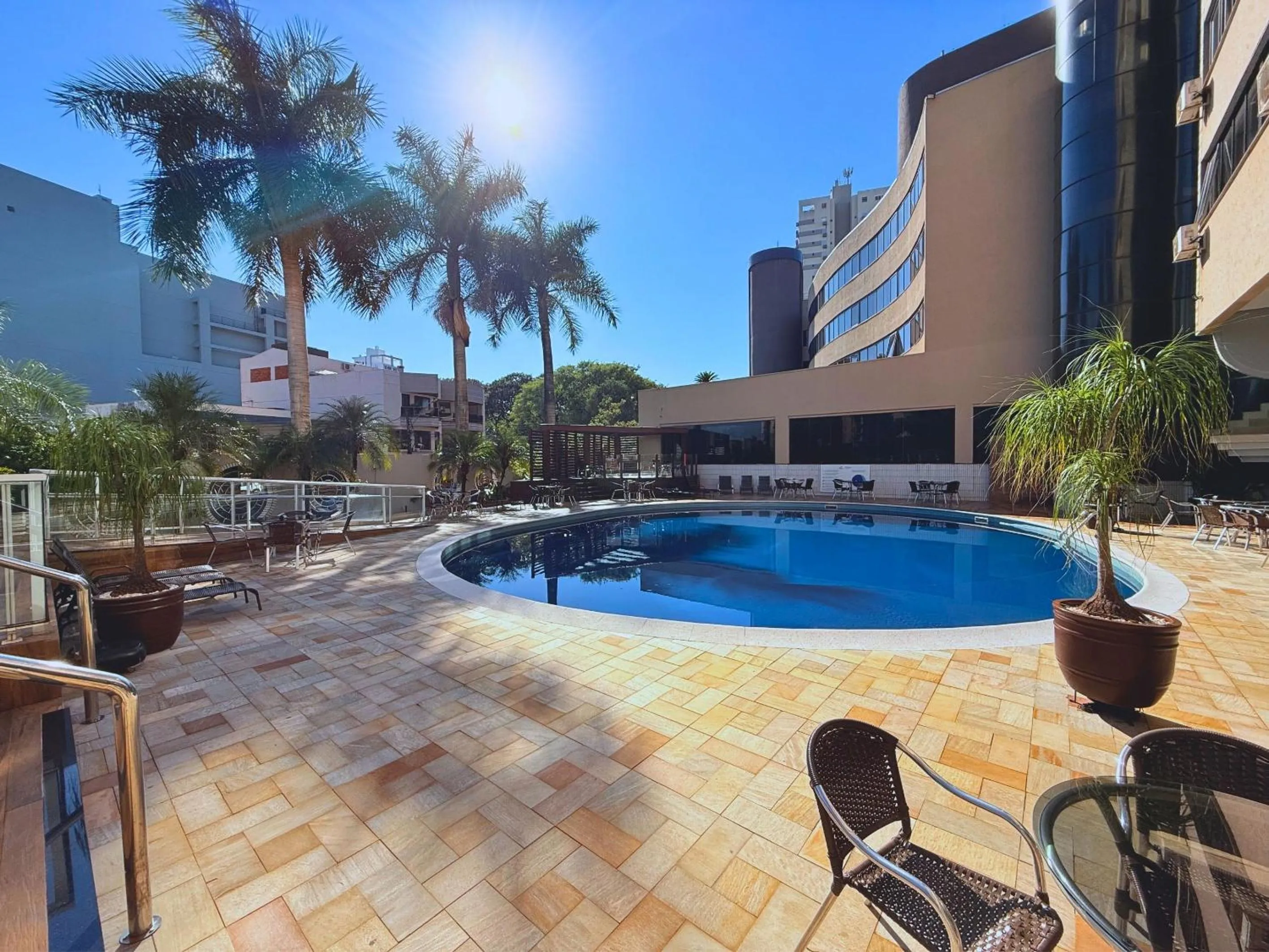Swimming pool in Continental Inn