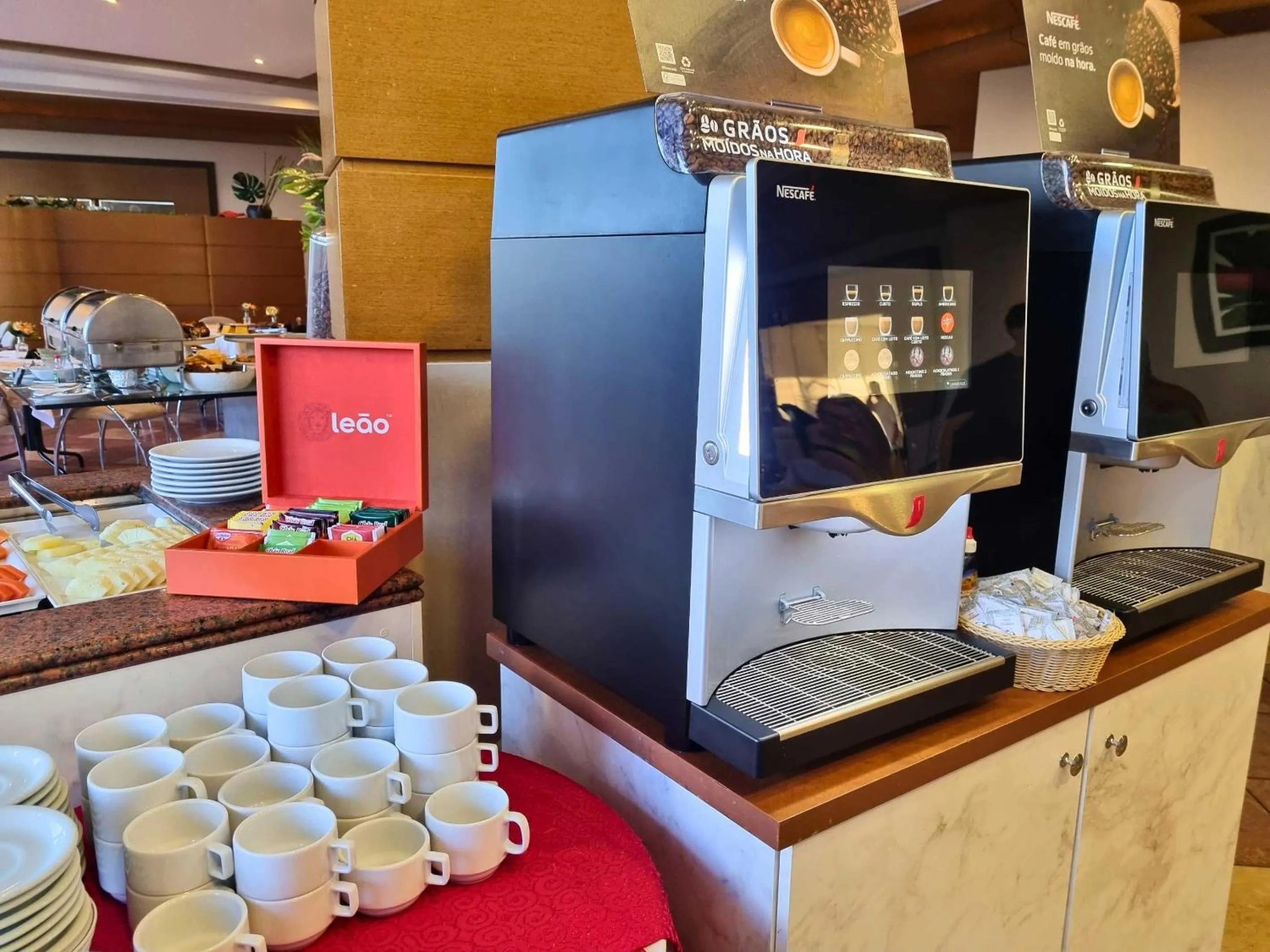 Coffee/tea facilities in Continental Inn