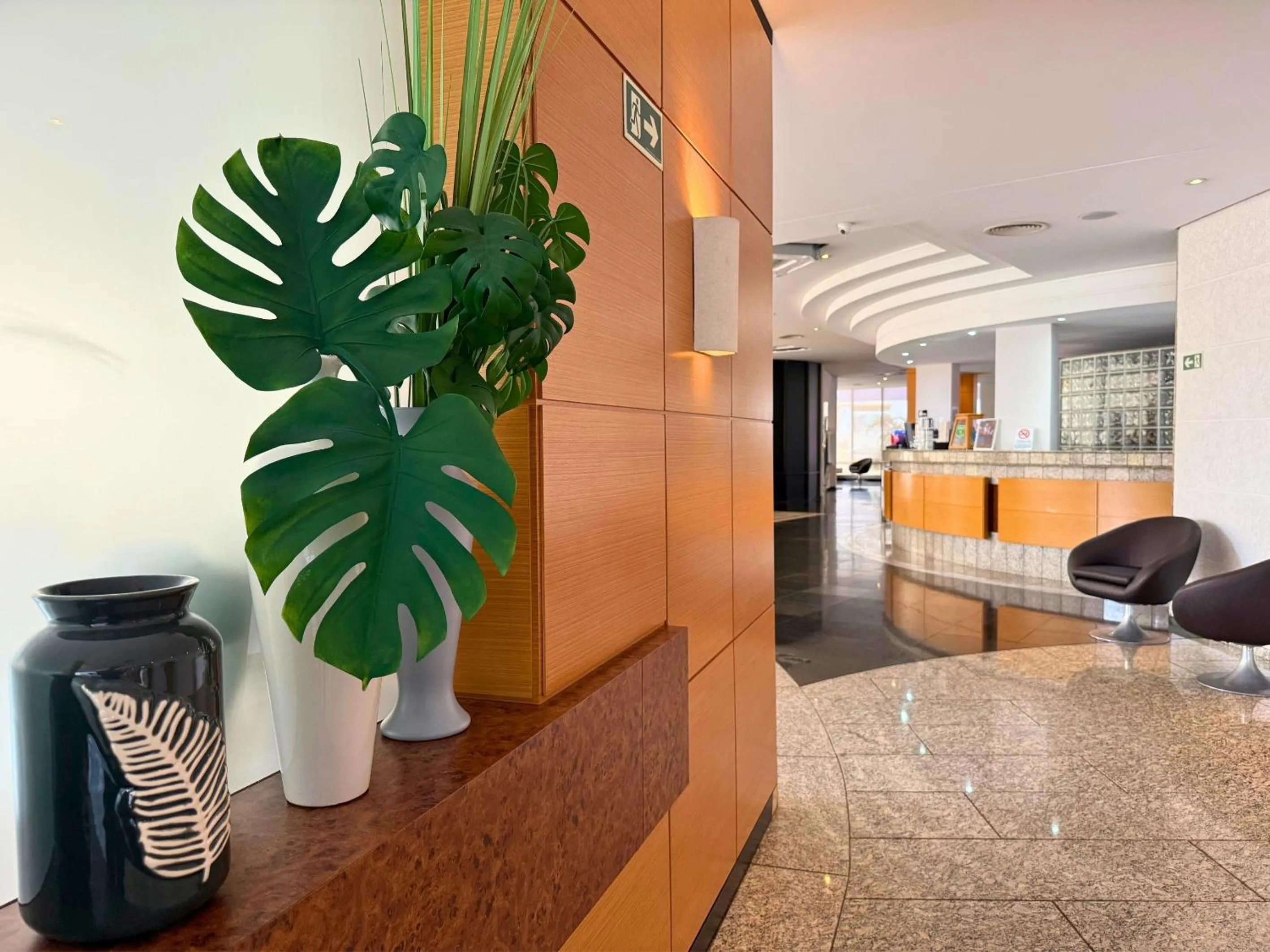 Lobby or reception in Continental Inn