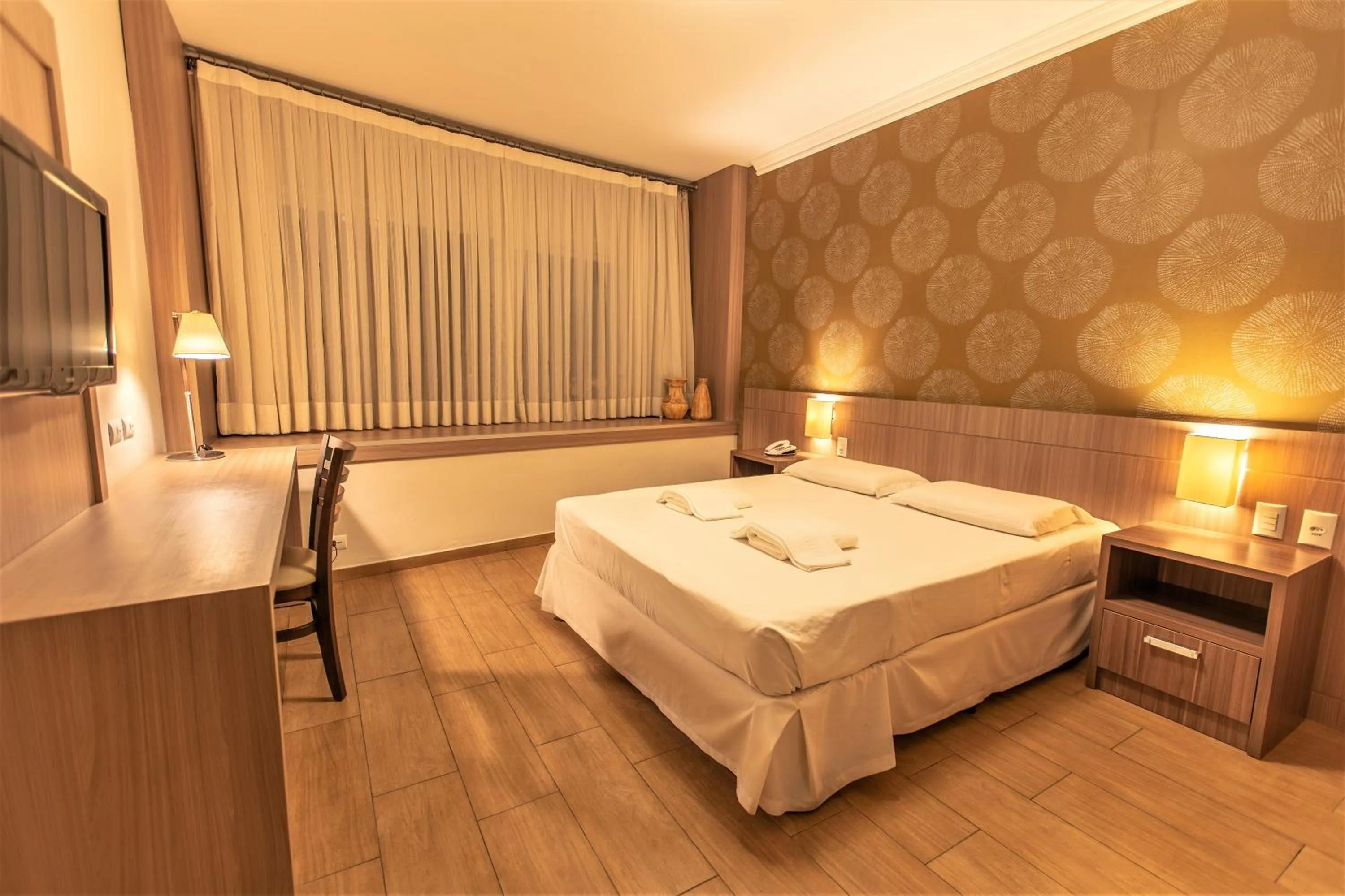 Bed in Continental Inn