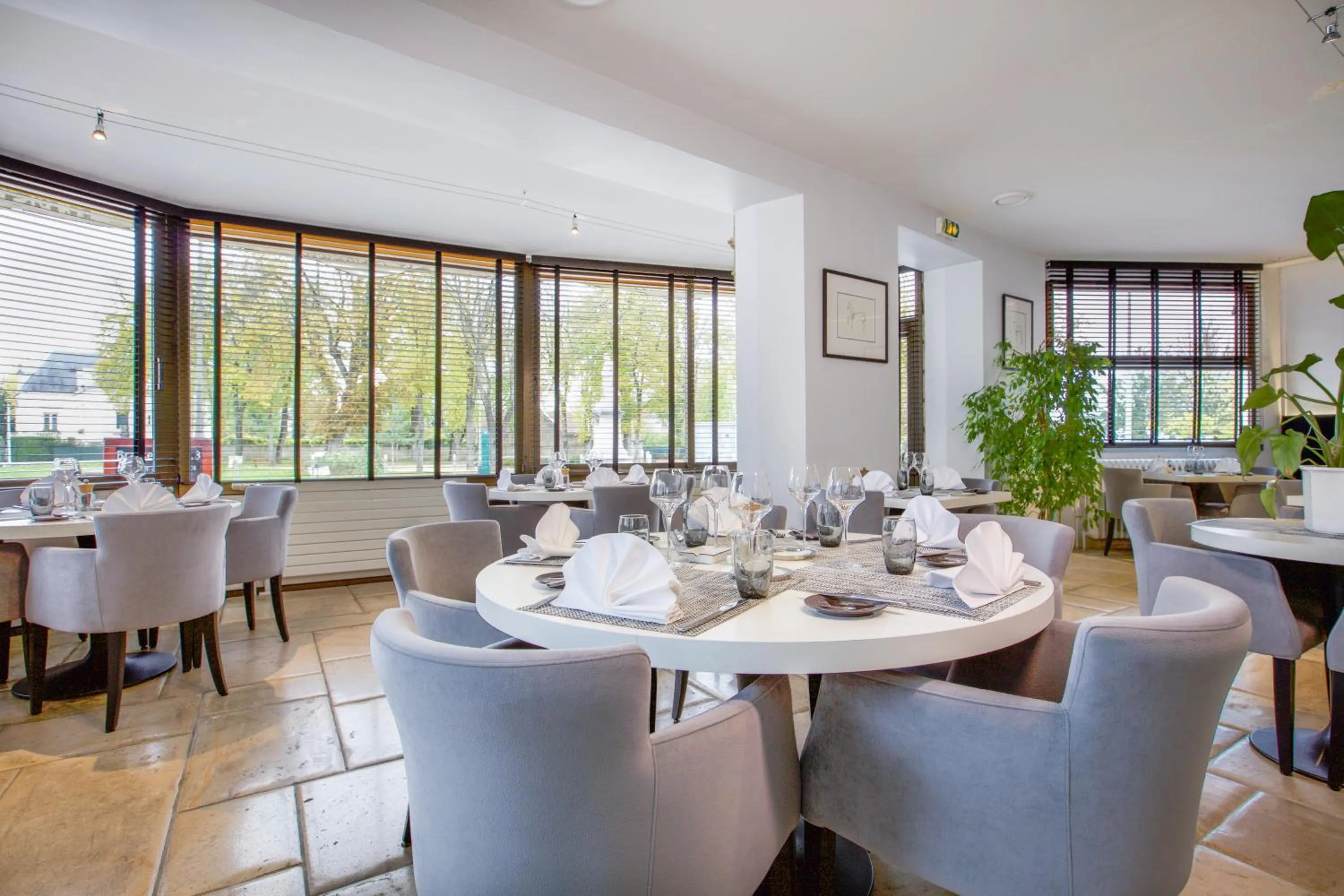 Restaurant/places to eat in Hôtel Restaurant Des Remparts