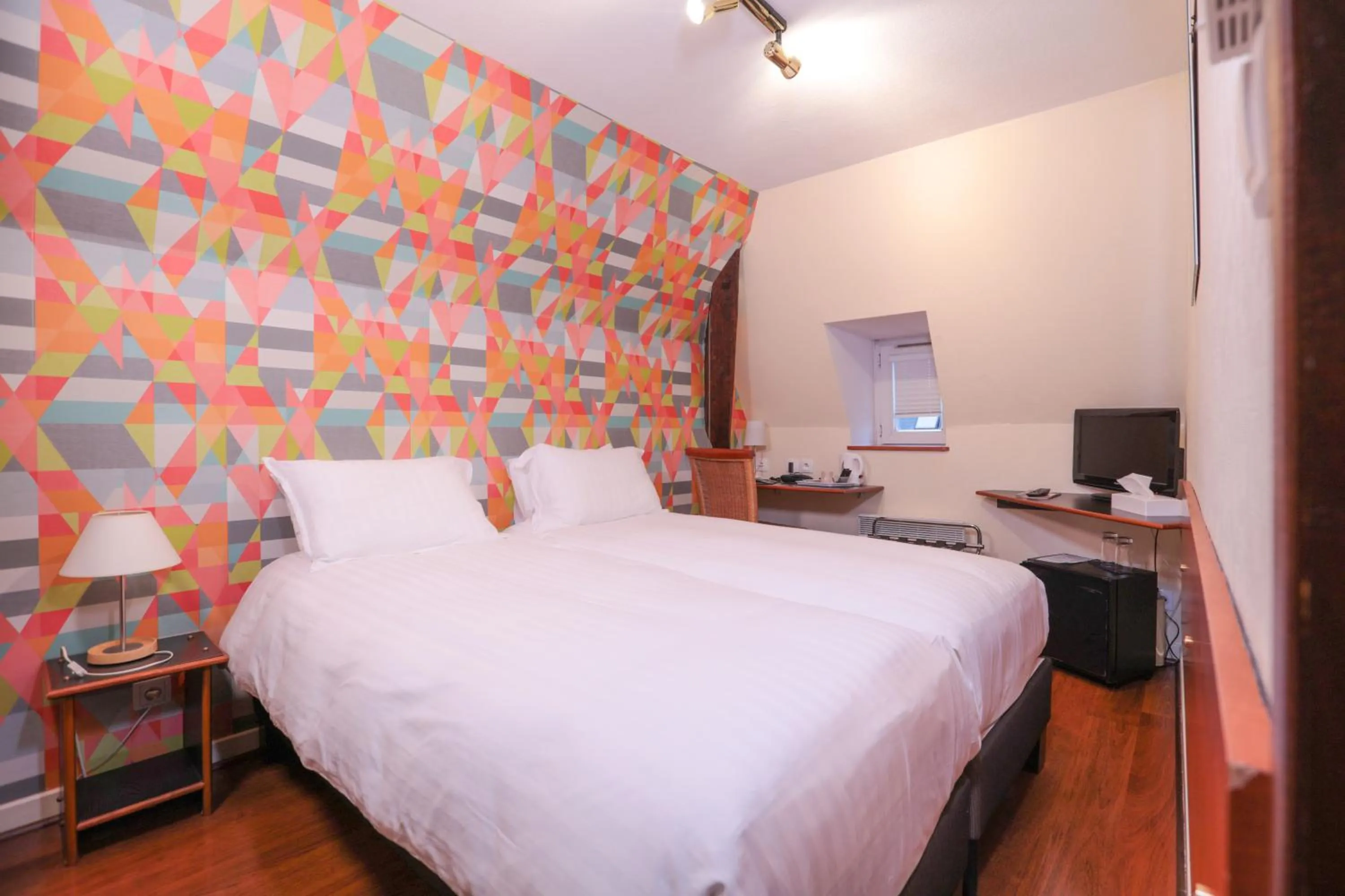 Photo of the whole room, Bed in Hôtel Restaurant Des Remparts