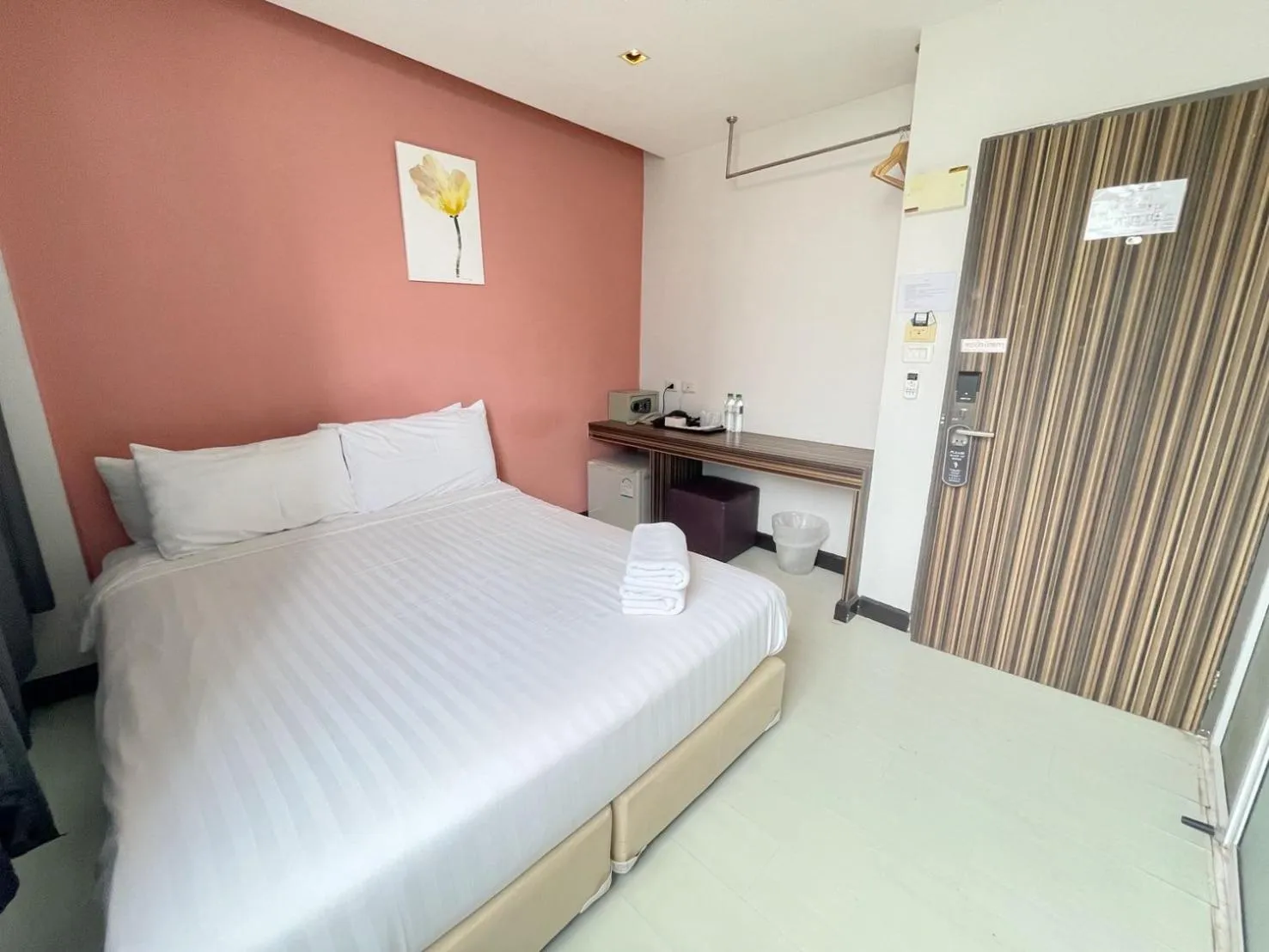 Bed in Nantra Ekkamai Hotel