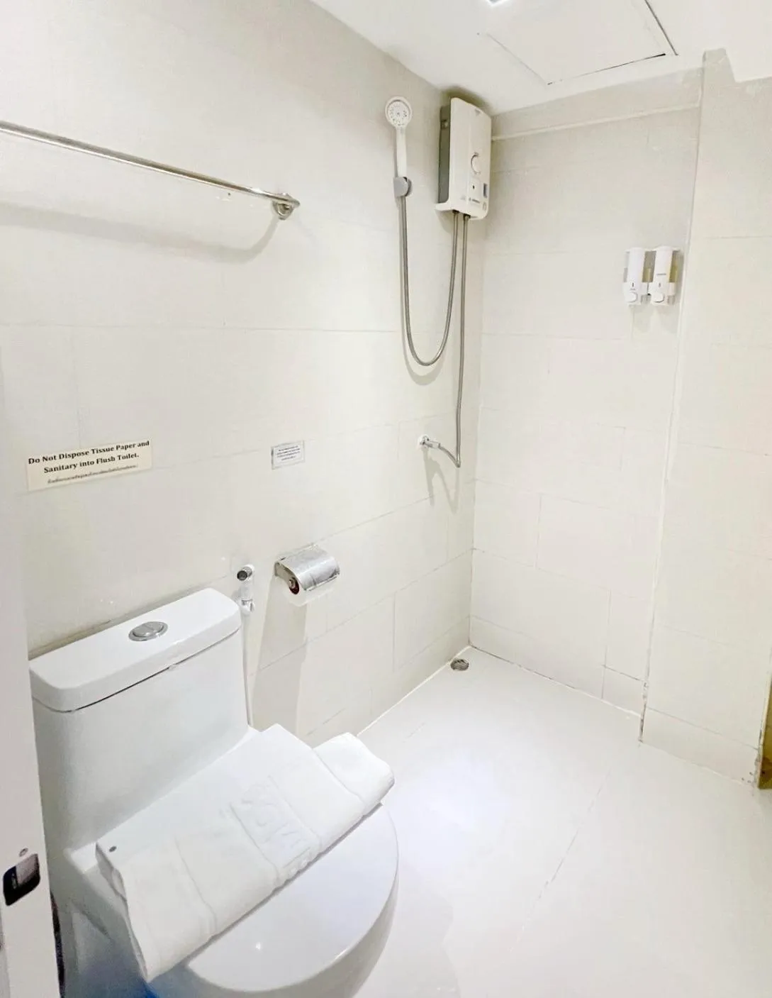 Nantra Ekkamai Hotel