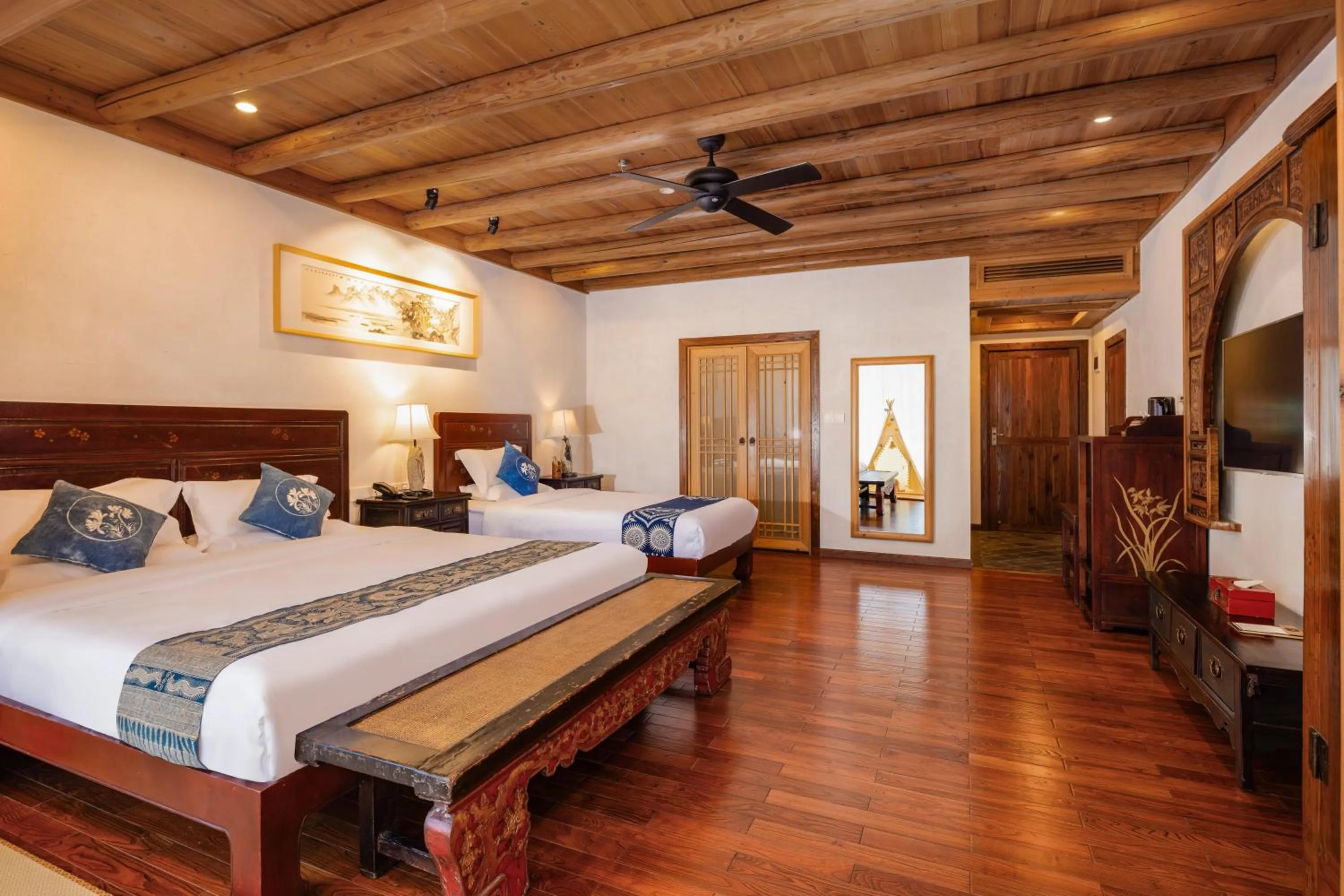 Photo of the whole room, Bed in Yangshuo Tea Cozy--one way Free pick up from airport or TS 4 nights