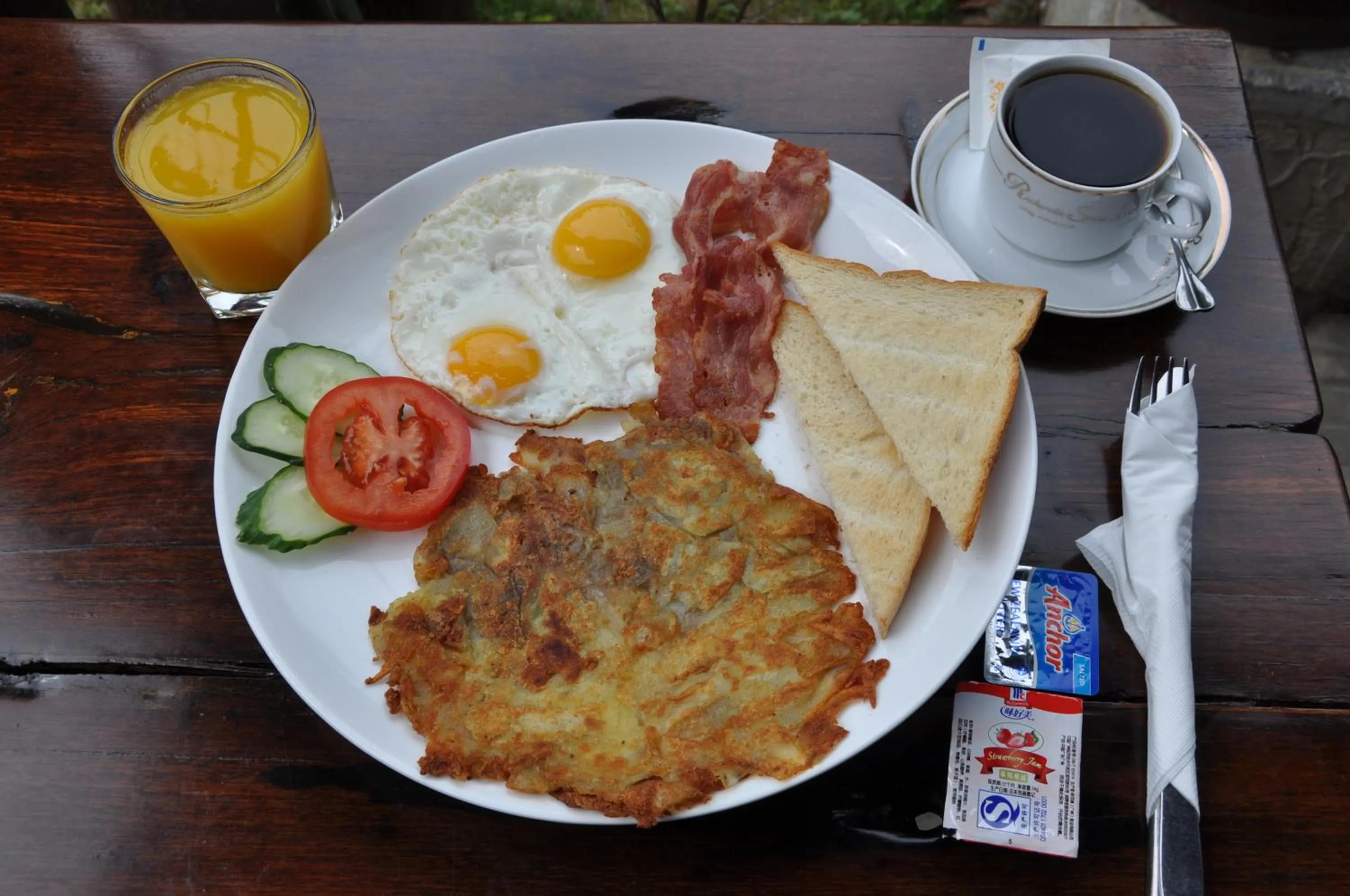 Food in Yangshuo Tea Cozy--one way Free pick up from airport or TS 4 nights