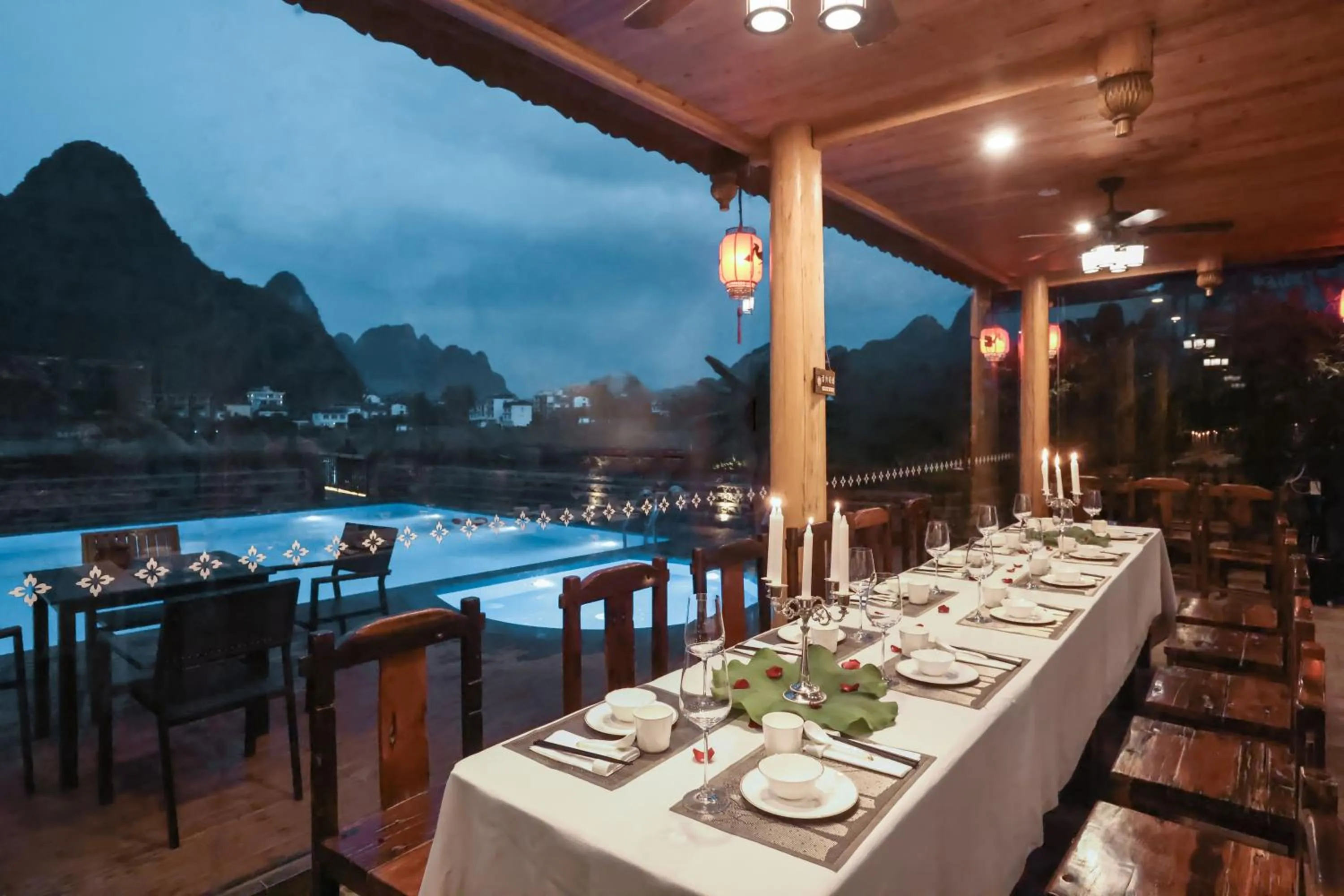 Restaurant/places to eat in Yangshuo Tea Cozy--one way Free pick up from airport or TS 4 nights