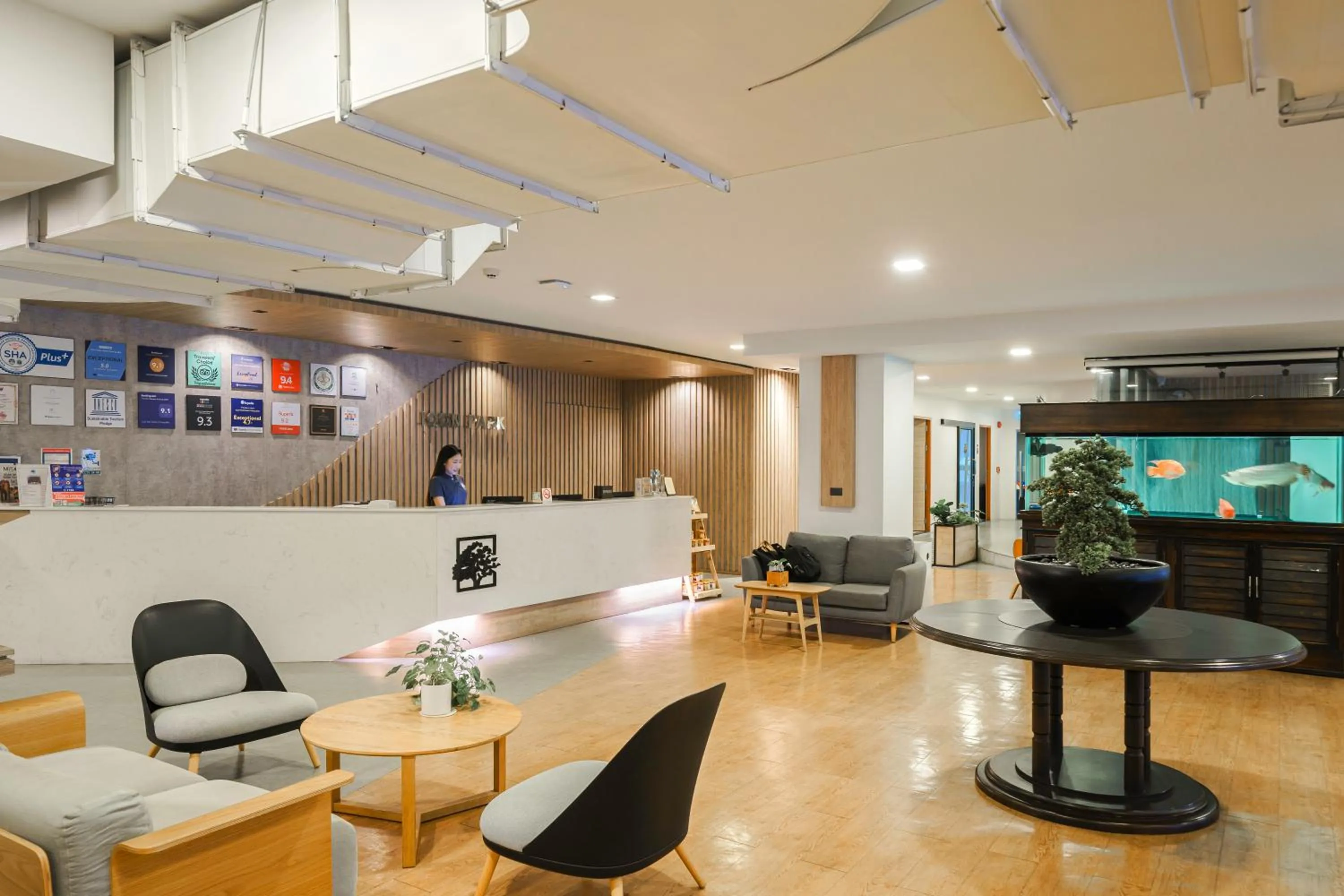Lobby or reception in Icon Park Hotel, Chiang Mai- SHA Extra Plus