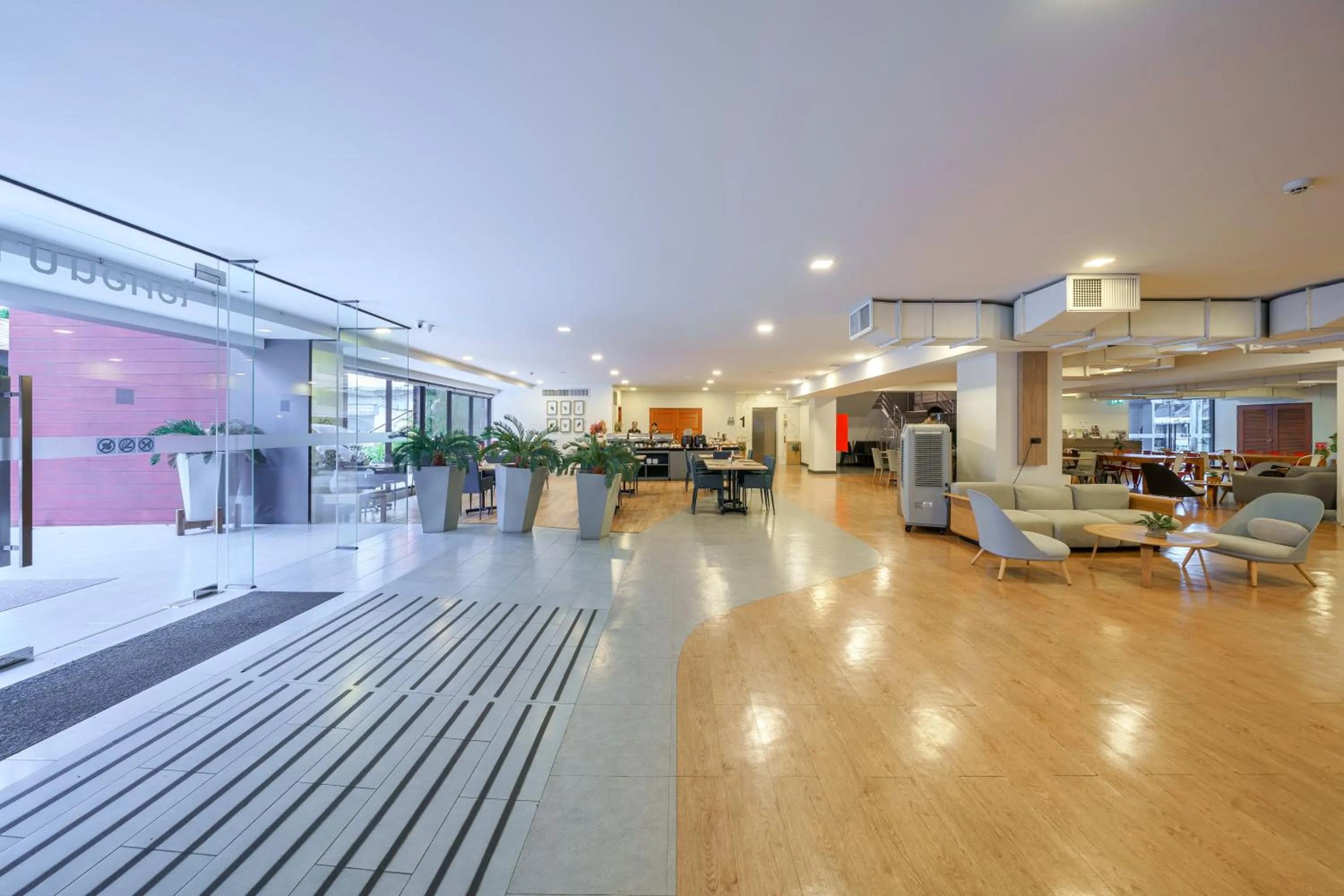 Lobby or reception in Icon Park Hotel, Chiang Mai- SHA Extra Plus