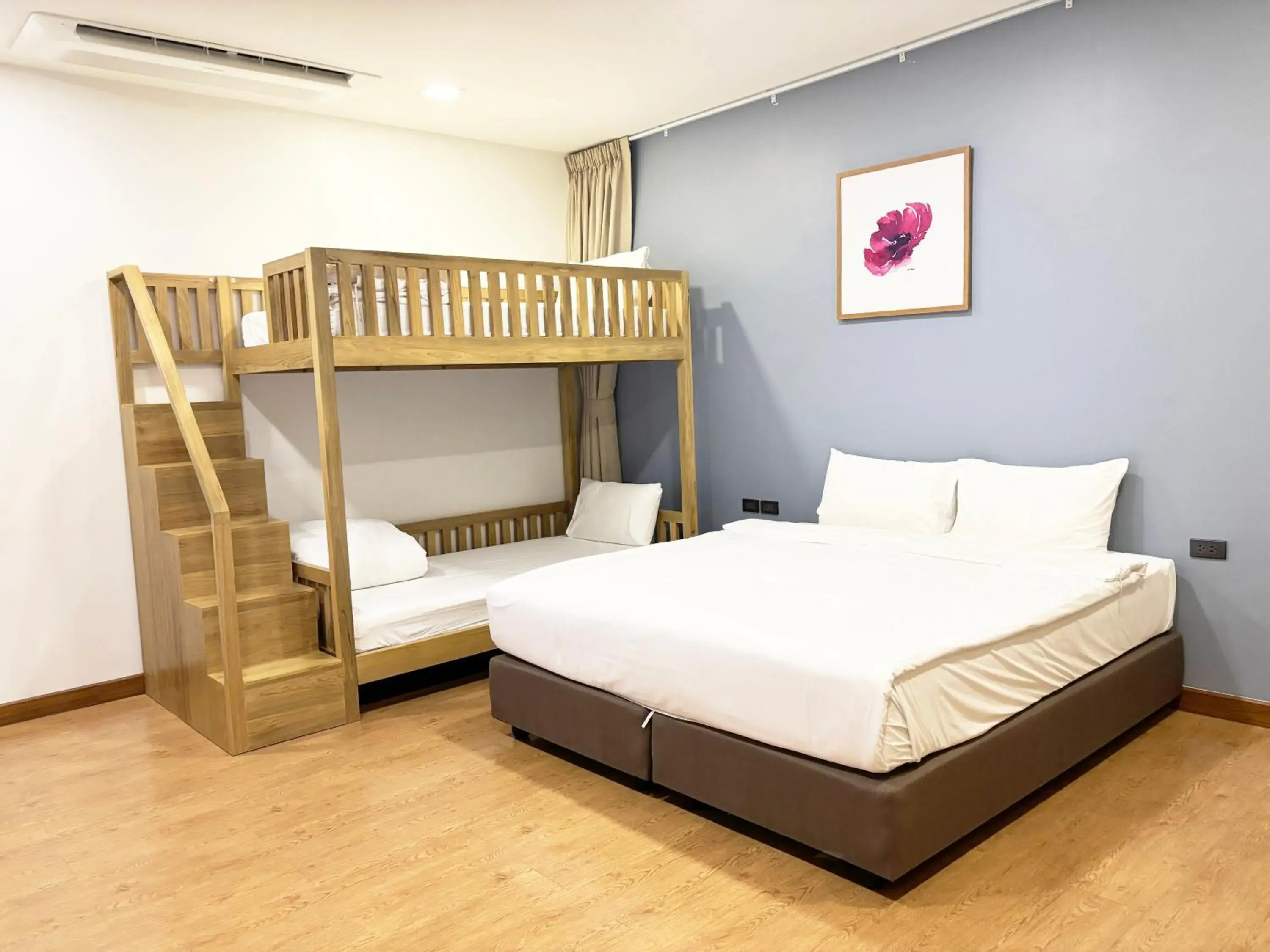 Quadruple Room in Icon Park Hotel, Chiang Mai- SHA Extra Plus Quadruple Room in Icon Park Hotel, Chiang Mai- SHA Extra Plus