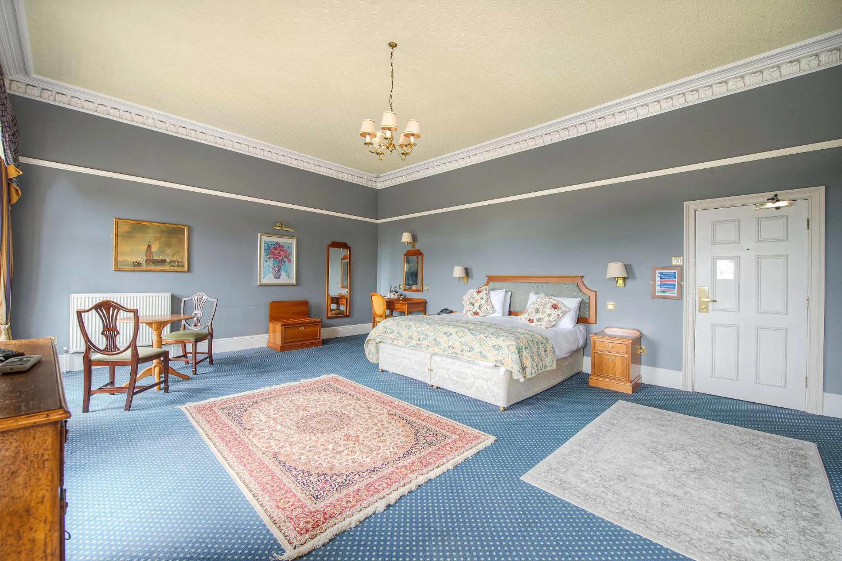 Bedroom, Bed in The Central Hotel