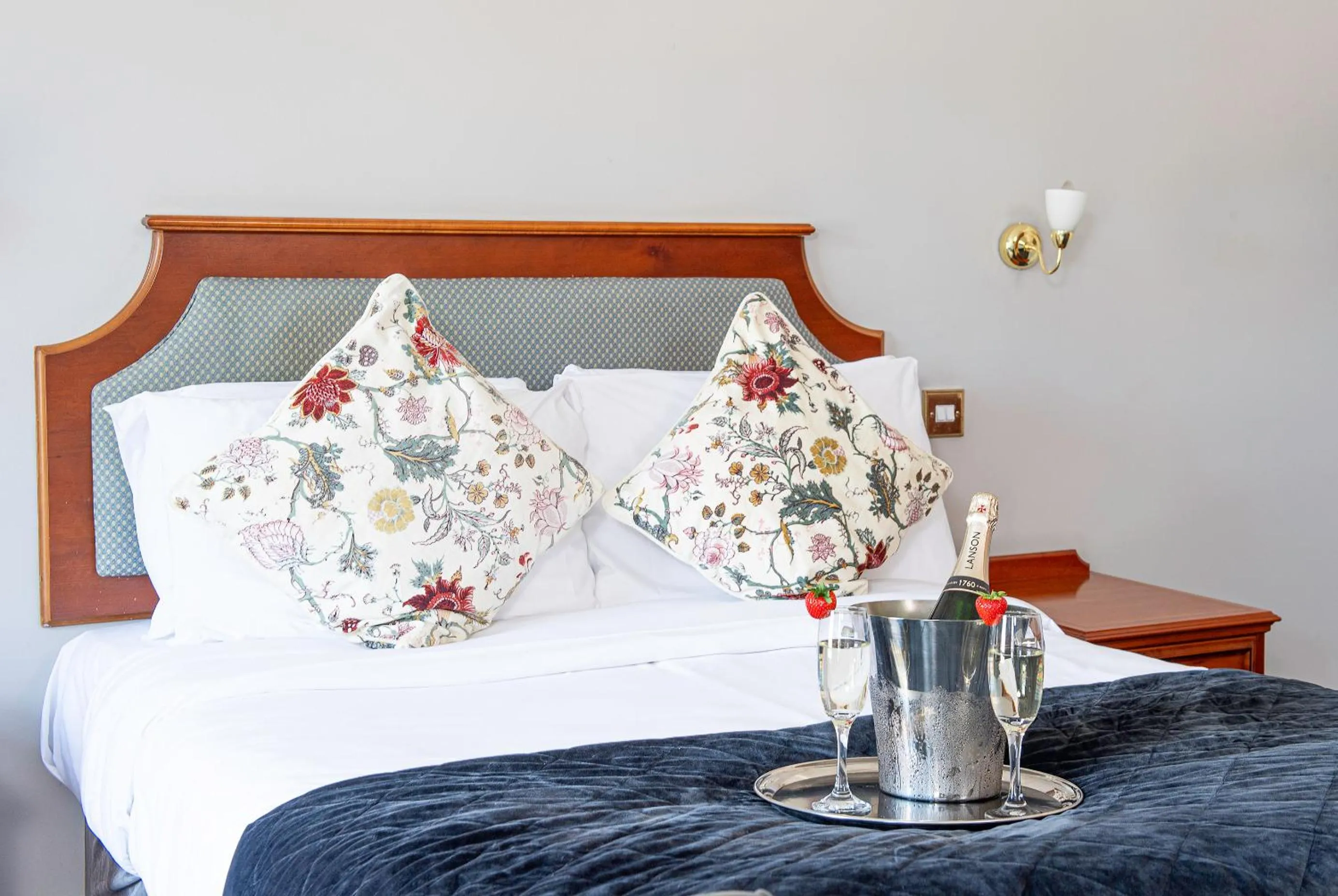 Bed in The Central Hotel