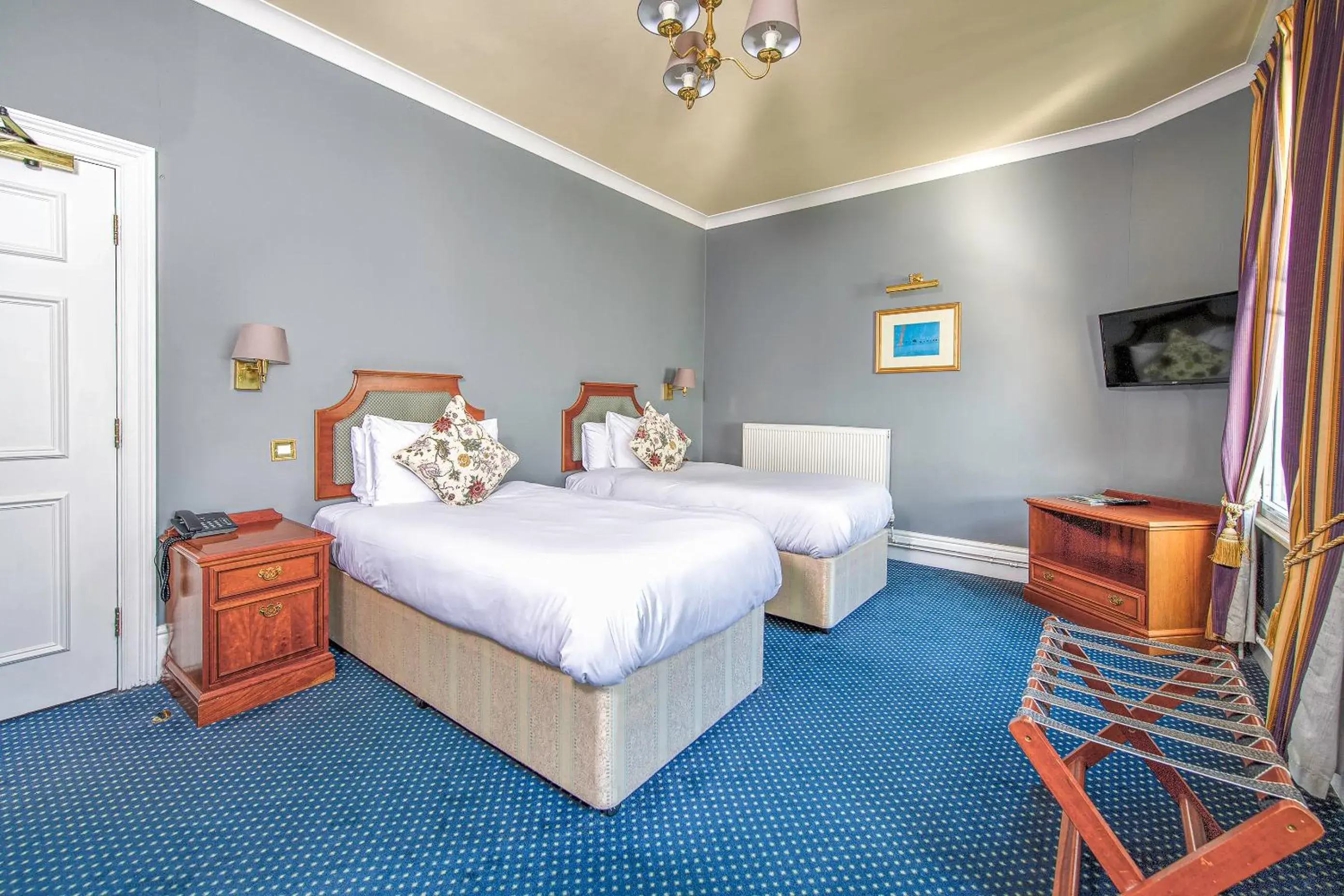 Standard Twin Room in The Central Hotel Standard Twin Room in The Central Hotel