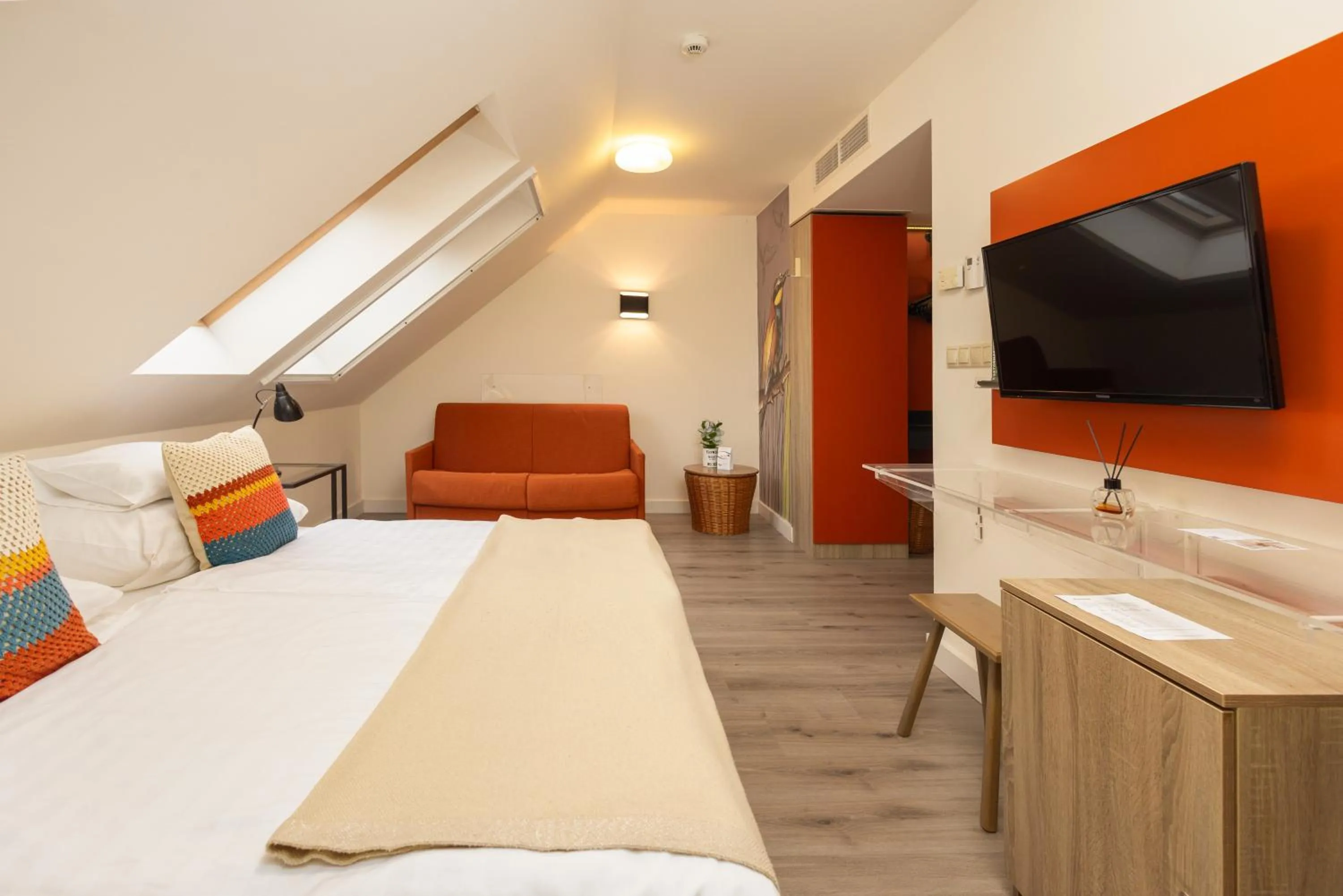 TV and multimedia, Bed in Vadkert Major