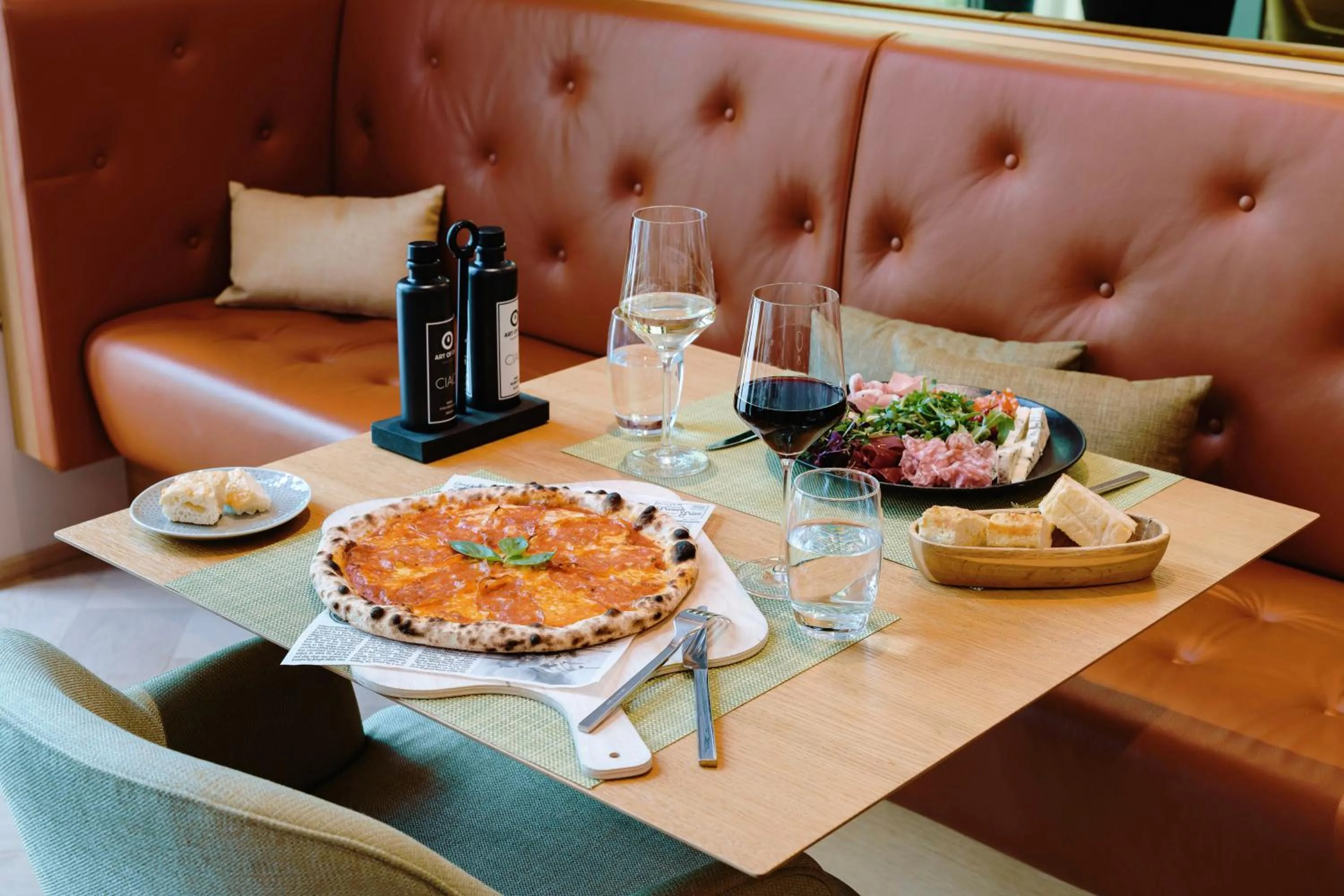 Restaurant/places to eat in Mövenpick Hotel Stuttgart Messe & Congress