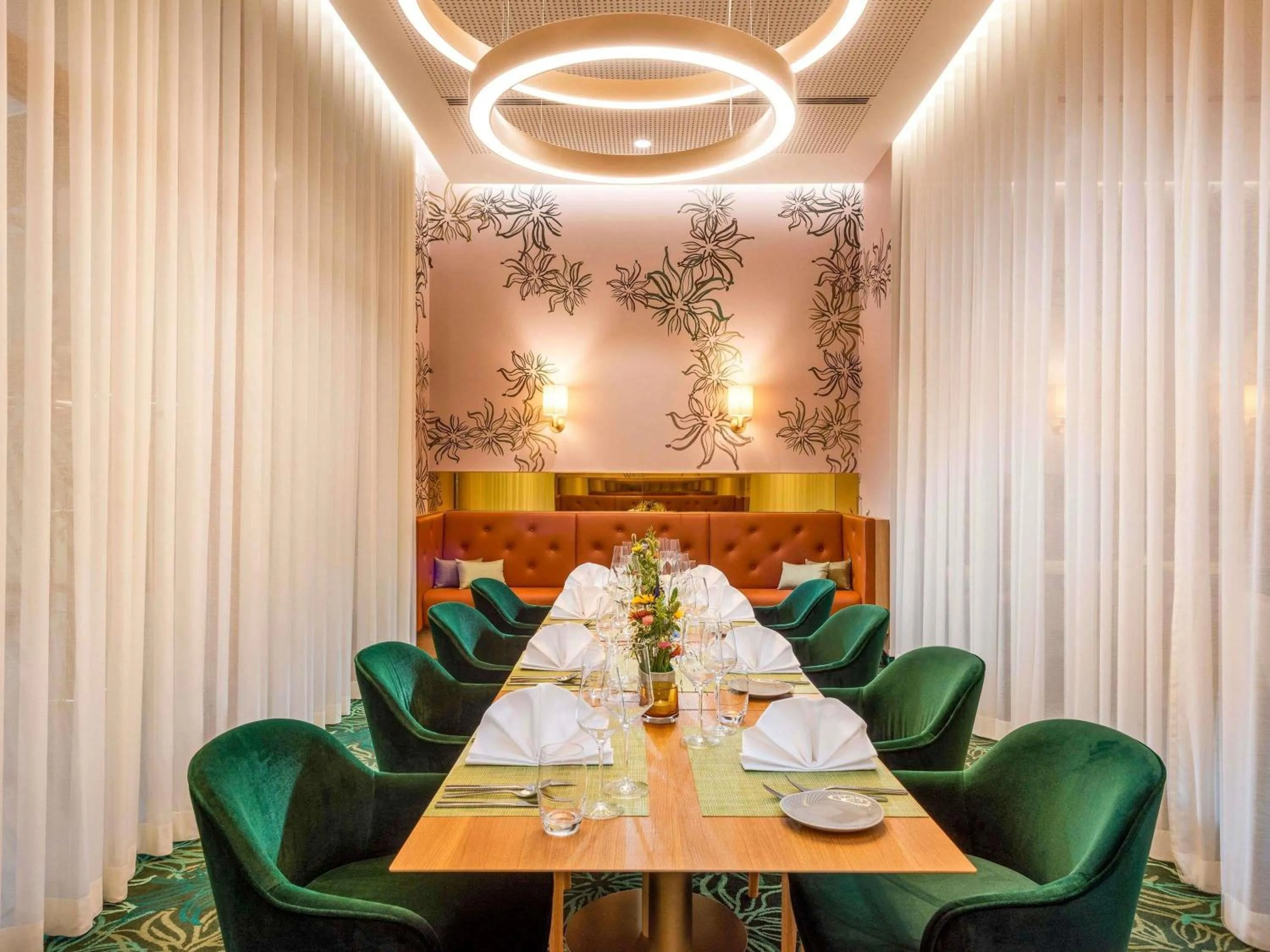 Restaurant/places to eat in Mövenpick Hotel Stuttgart Messe & Congress