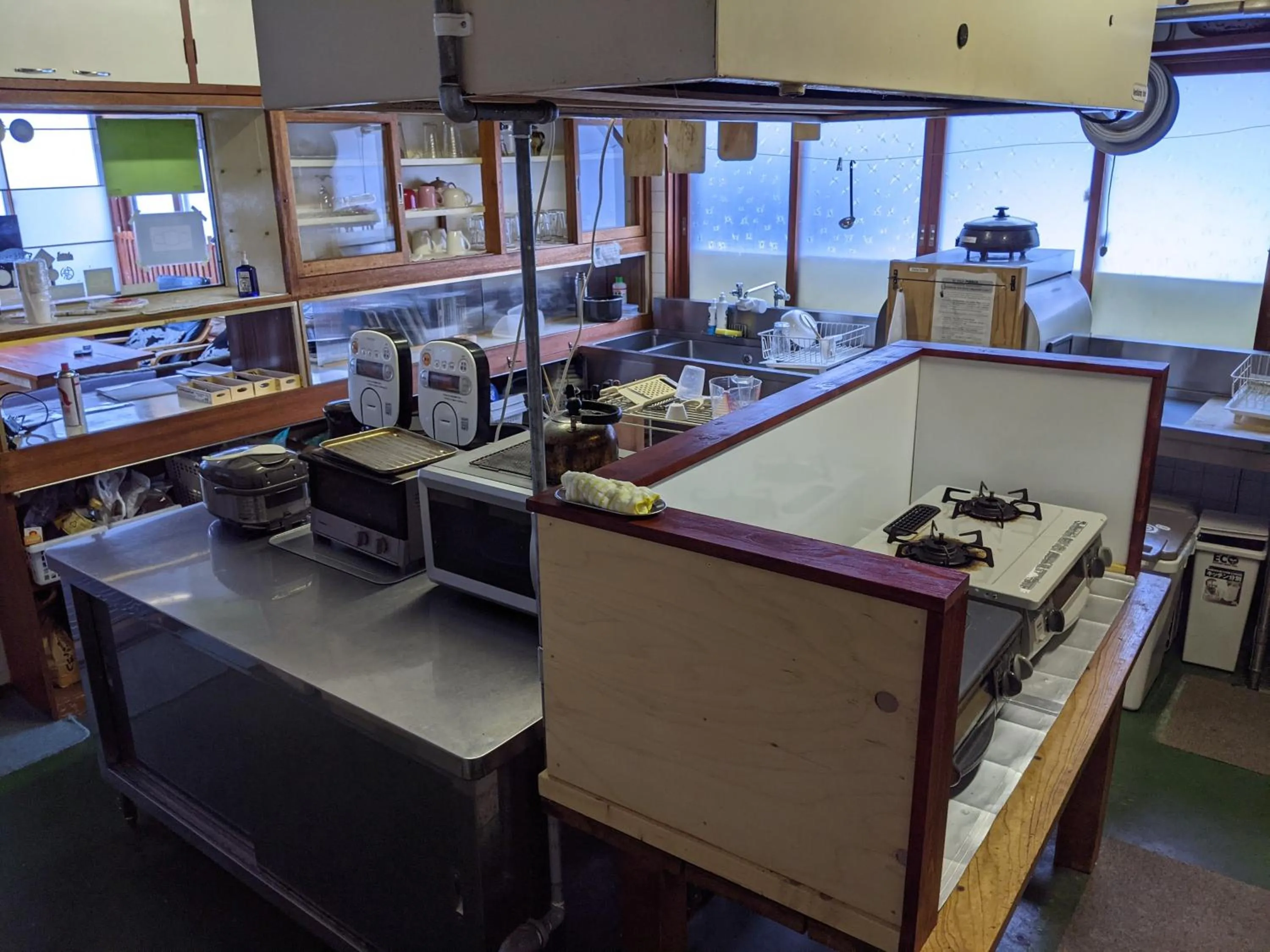 Communal kitchen in Niseko Side 6