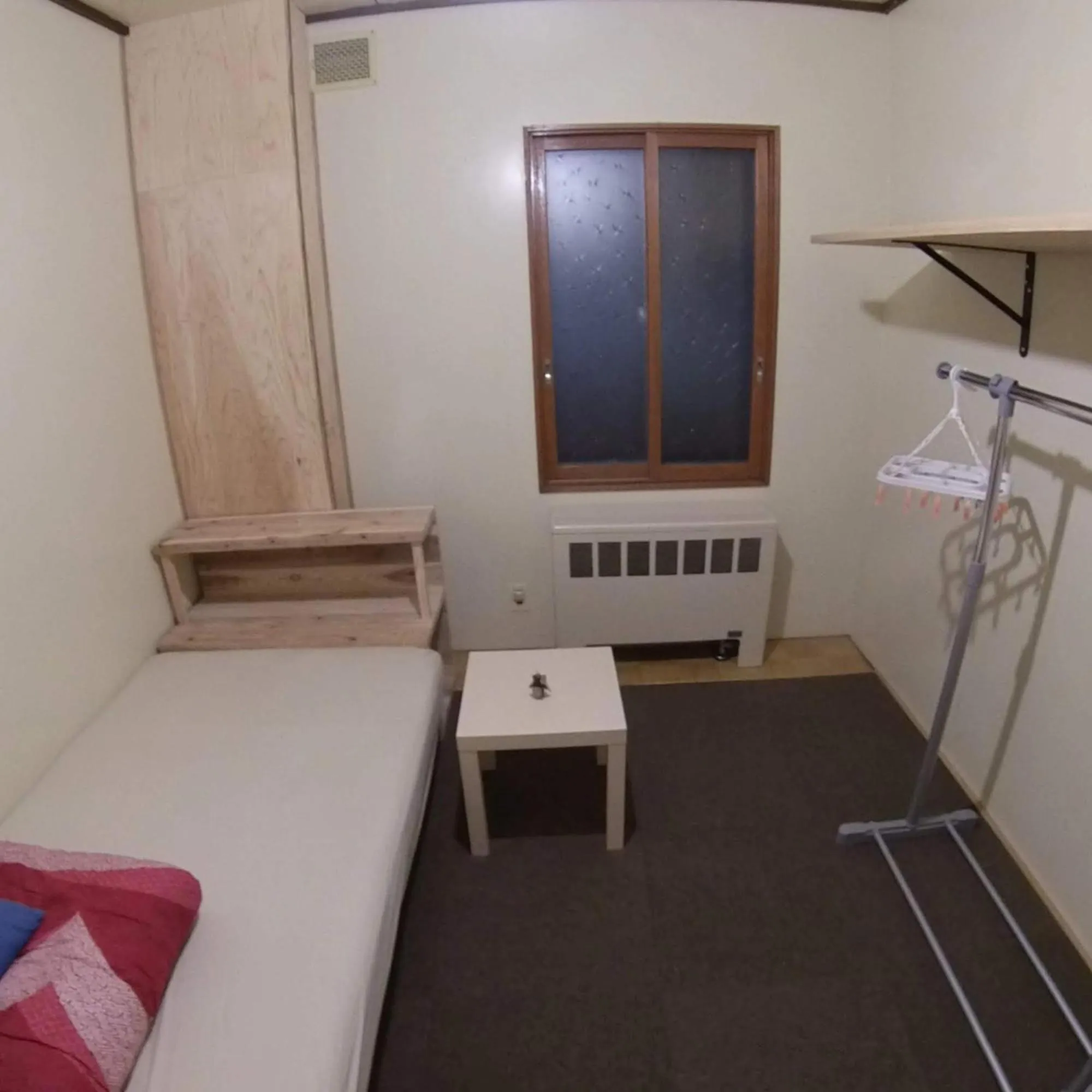 Bed in Niseko Side 6