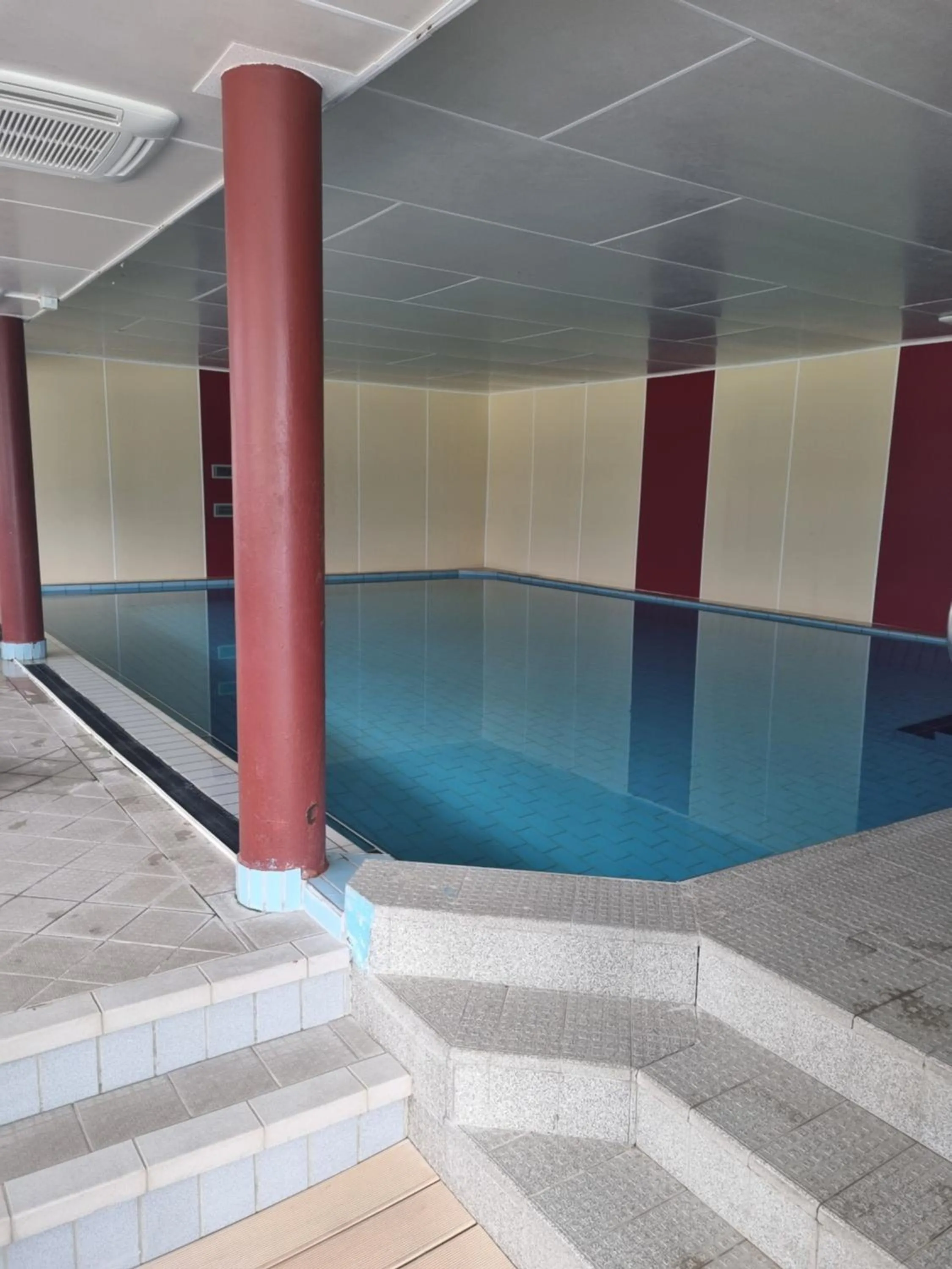 Swimming pool in Appartementhotel Rutar Lido