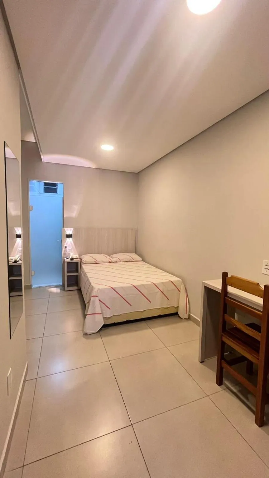 Bed in Hotel Salomão - Próximo a 25 de Março, Bom Retiro, Brás e Rua Santa Efigênia, a 2 minutos do Mirante Sampa Sky e pista de Skate Anhangabaú