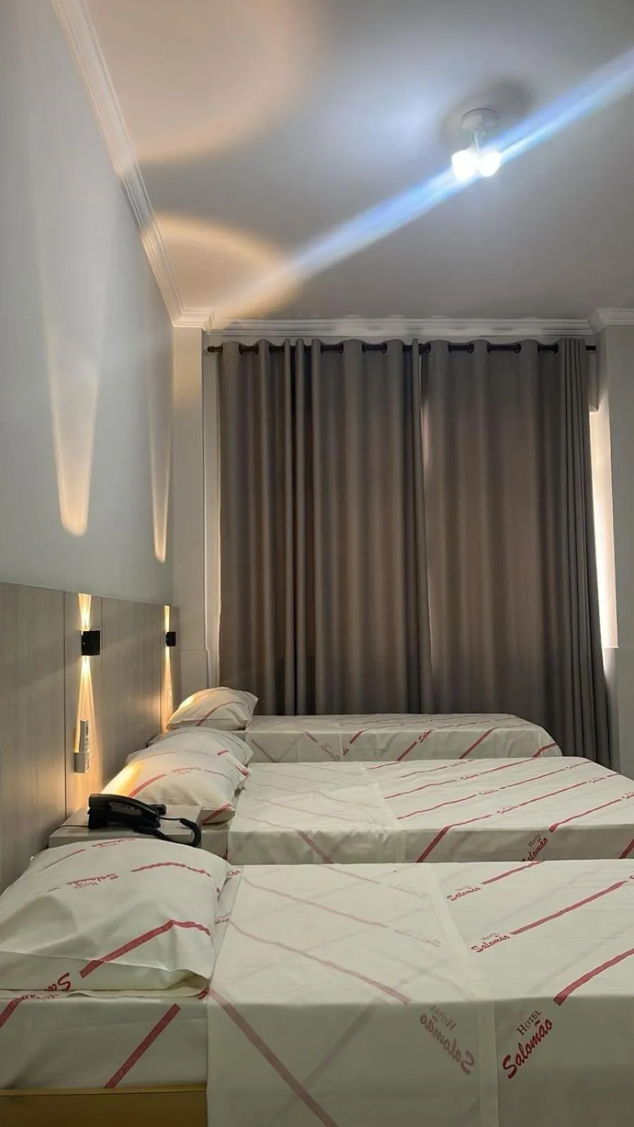 Bed in Hotel Salomão - Próximo a 25 de Março, Bom Retiro, Brás e Rua Santa Efigênia, a 2 minutos do Mirante Sampa Sky e pista de Skate Anhangabaú