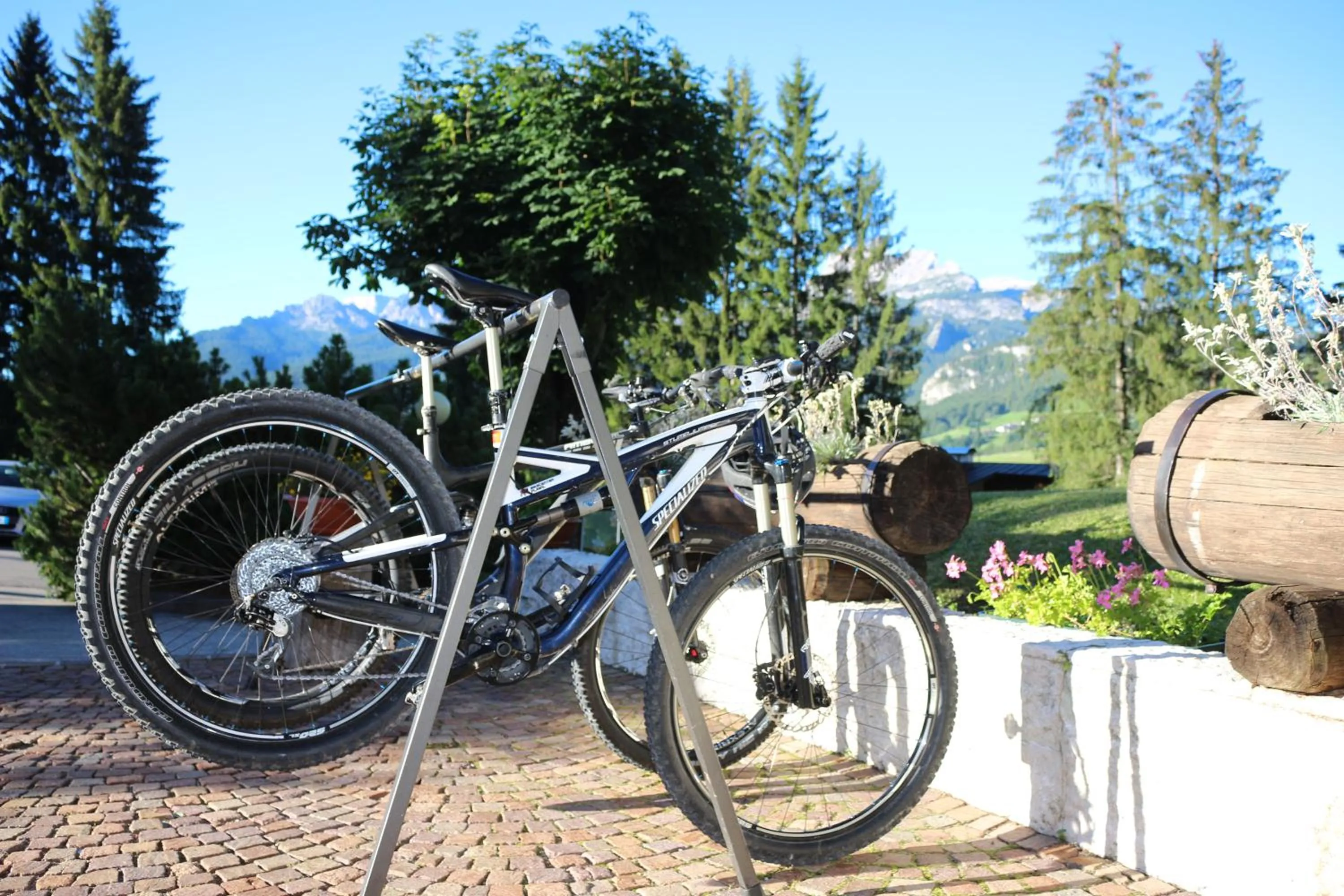 Cycling in Boutique Hotel Villa Blu Cortina D'Ampezzo