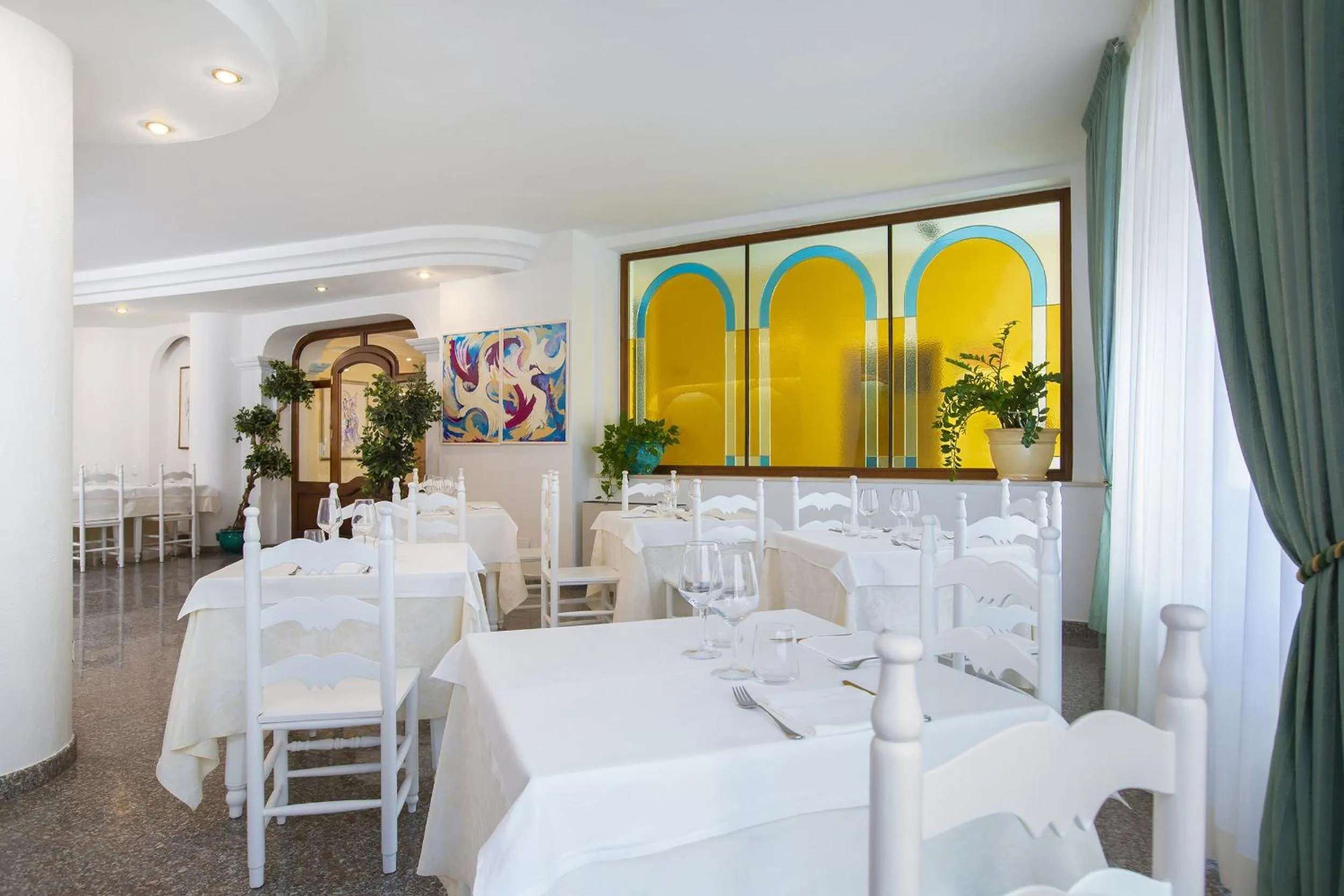 Restaurant/places to eat in Hotel Maria Rosaria