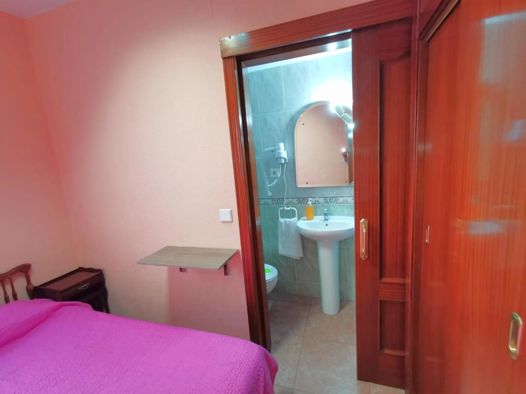 Photo of the whole room, Bed in Casa de Huespedes La Asturiana