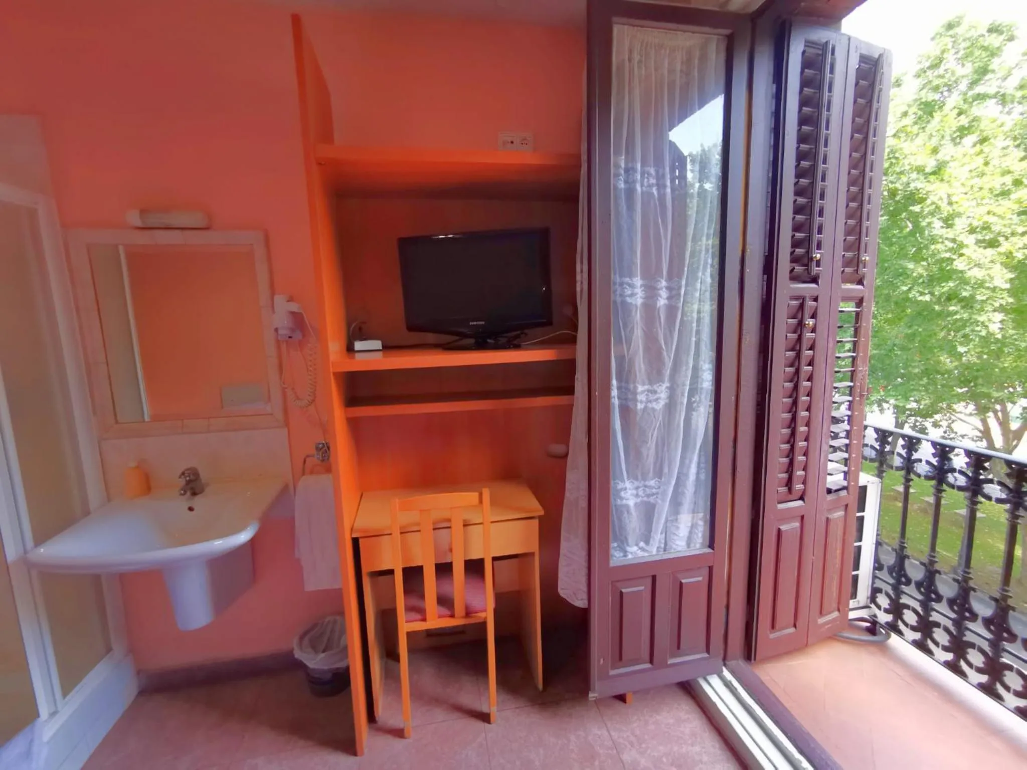 Balcony/Terrace in Casa de Huespedes La Asturiana