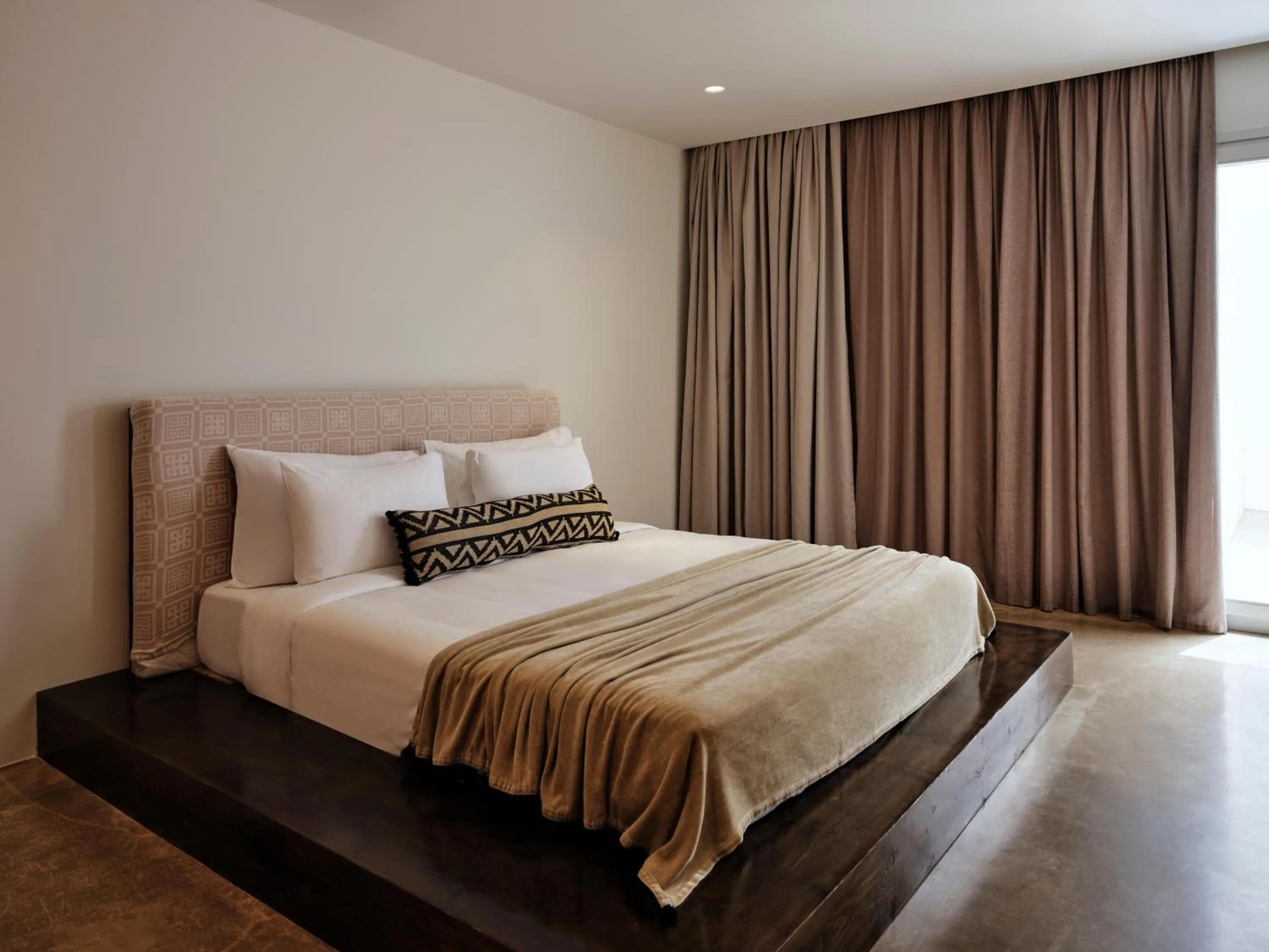 Photo of the whole room, Bed in Andronis Arcadia Hotel