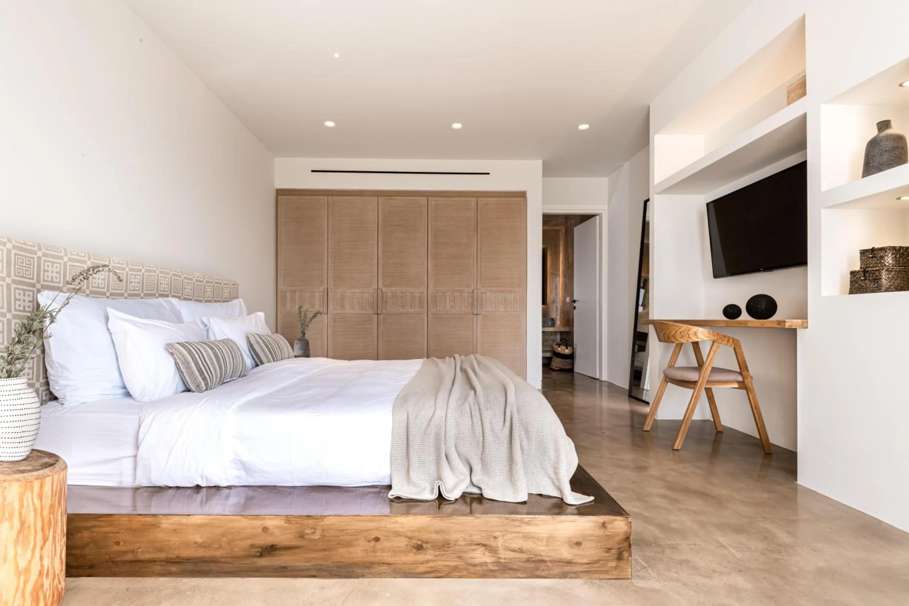 Photo of the whole room, Bed in Andronis Arcadia Hotel