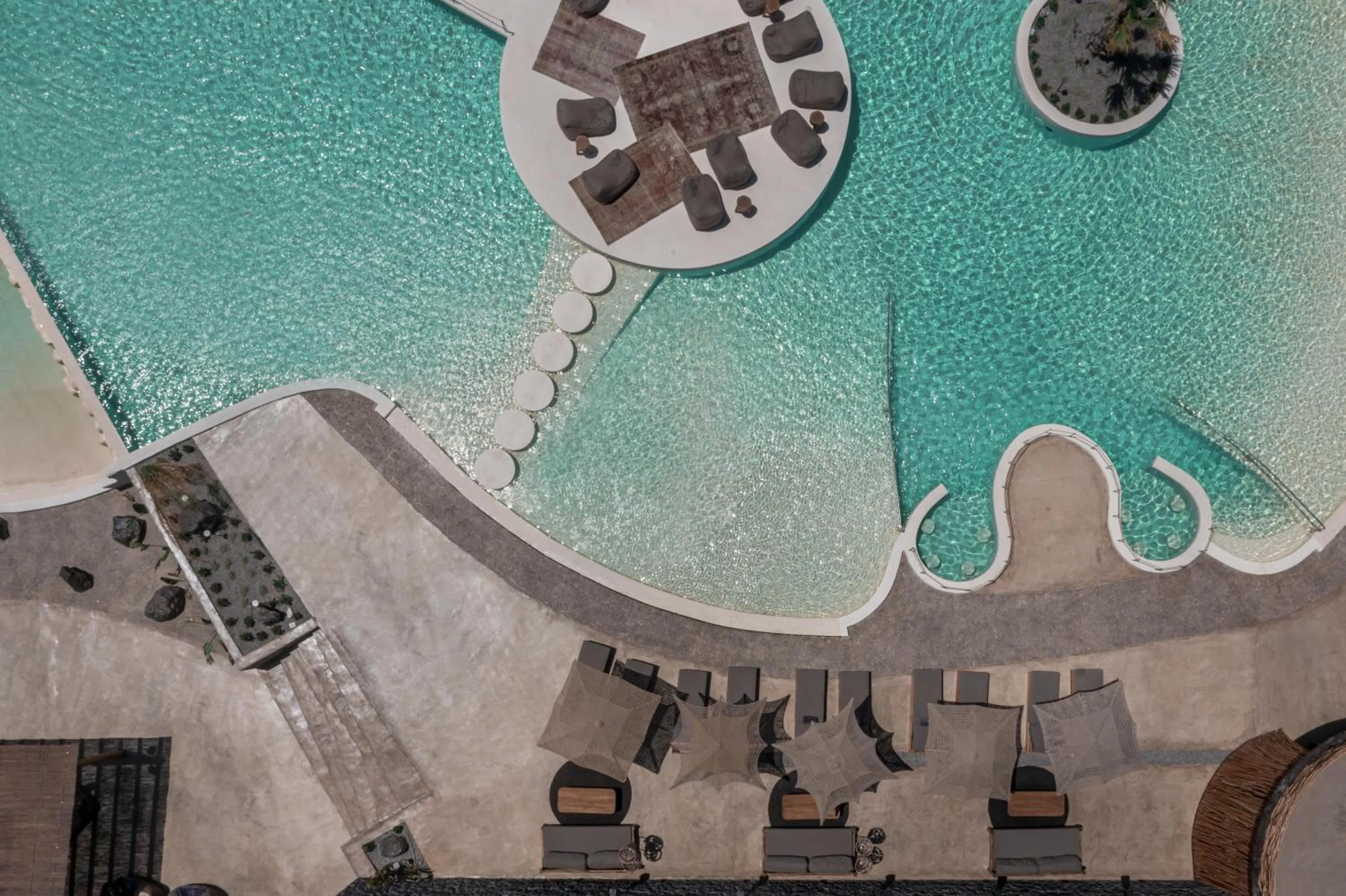 Swimming pool in Andronis Arcadia Hotel