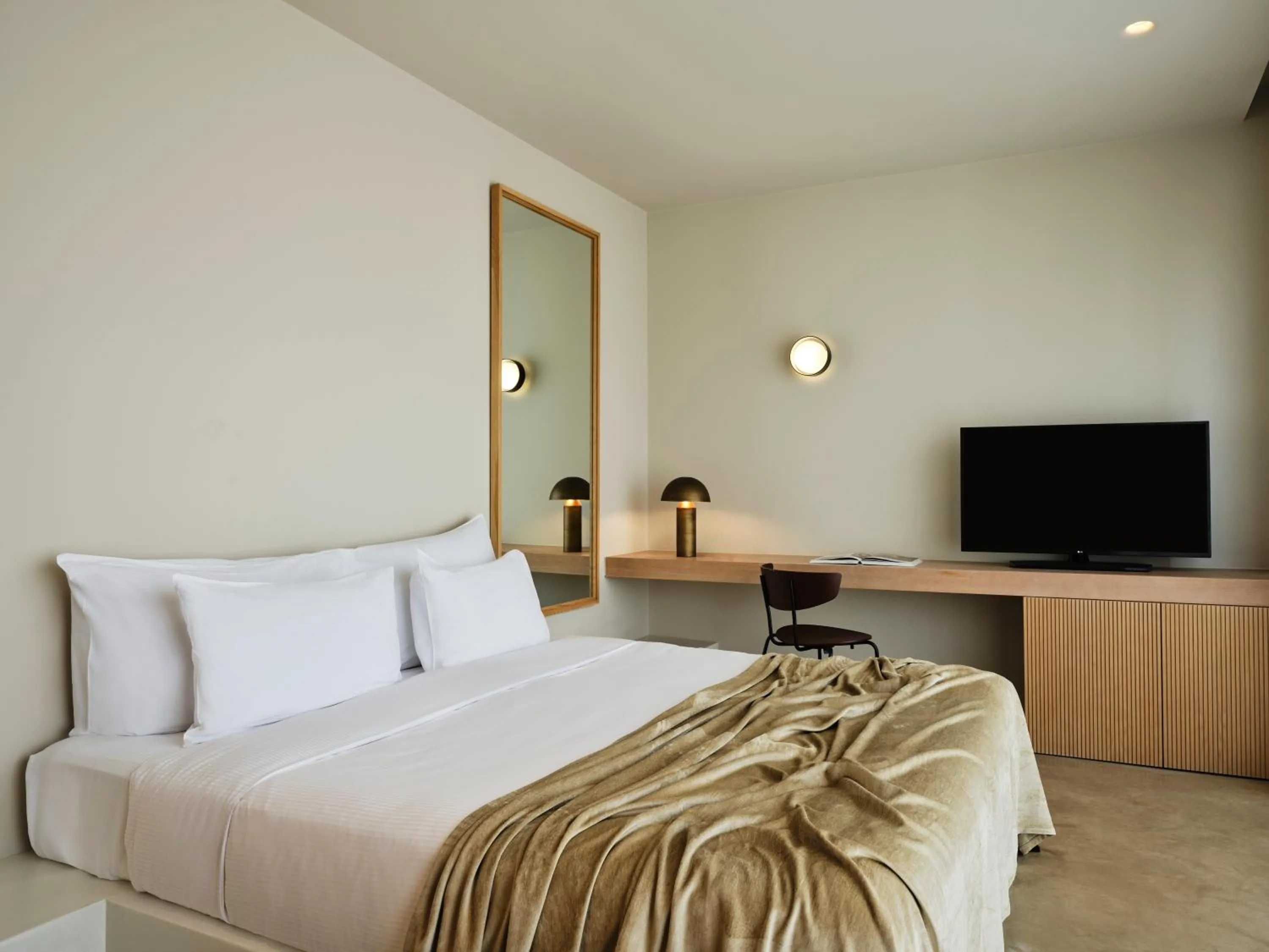 Photo of the whole room, Bed in Andronis Arcadia Hotel