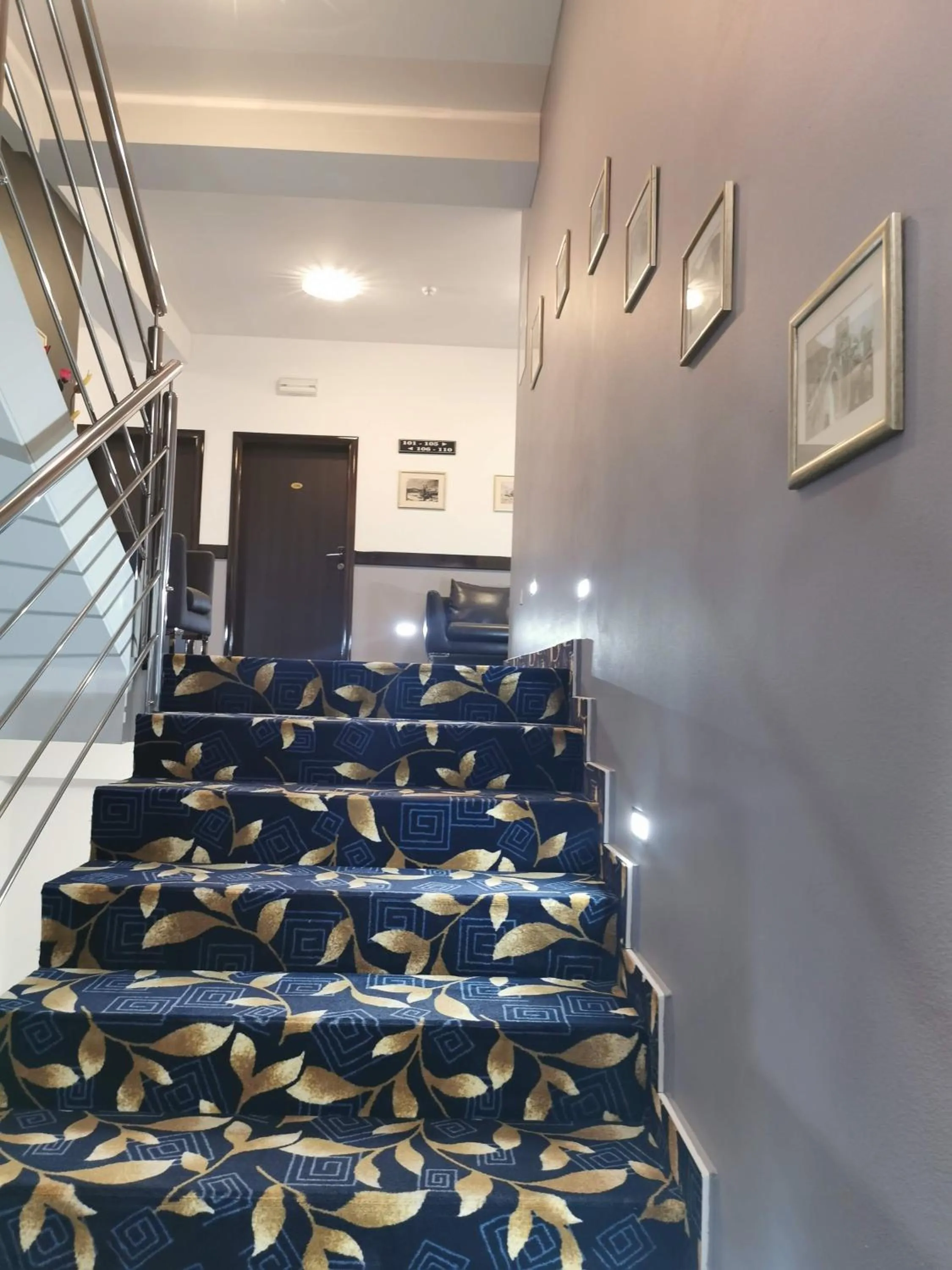 Seating area in Hotel Hercegovina