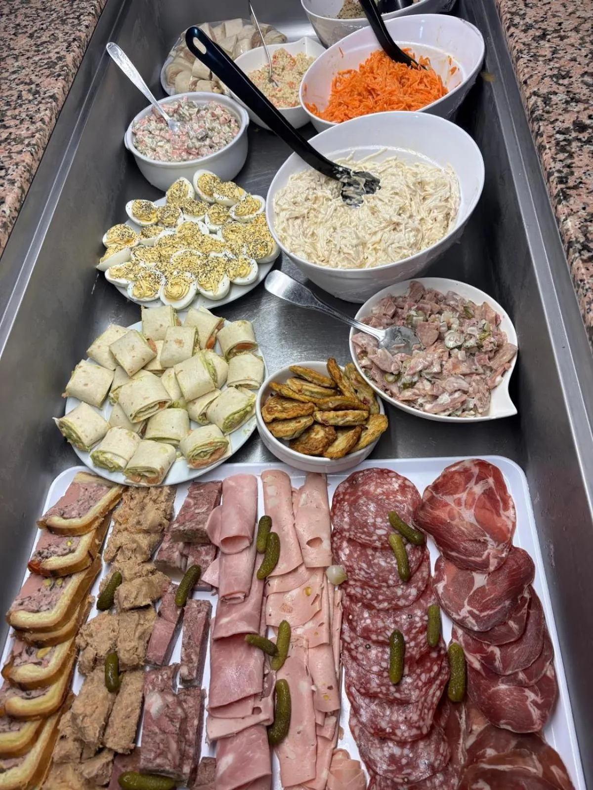 Restaurant/places to eat in Hôtel Restaurant le Privilège - authentic by balladins