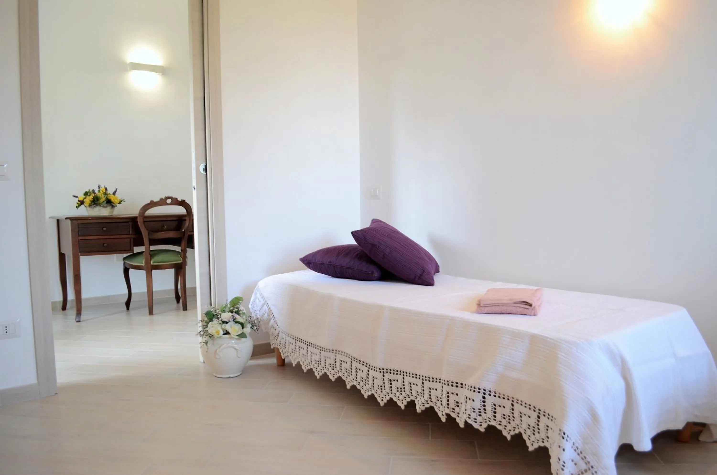 Bedroom, Bed in Il giardino di Elena