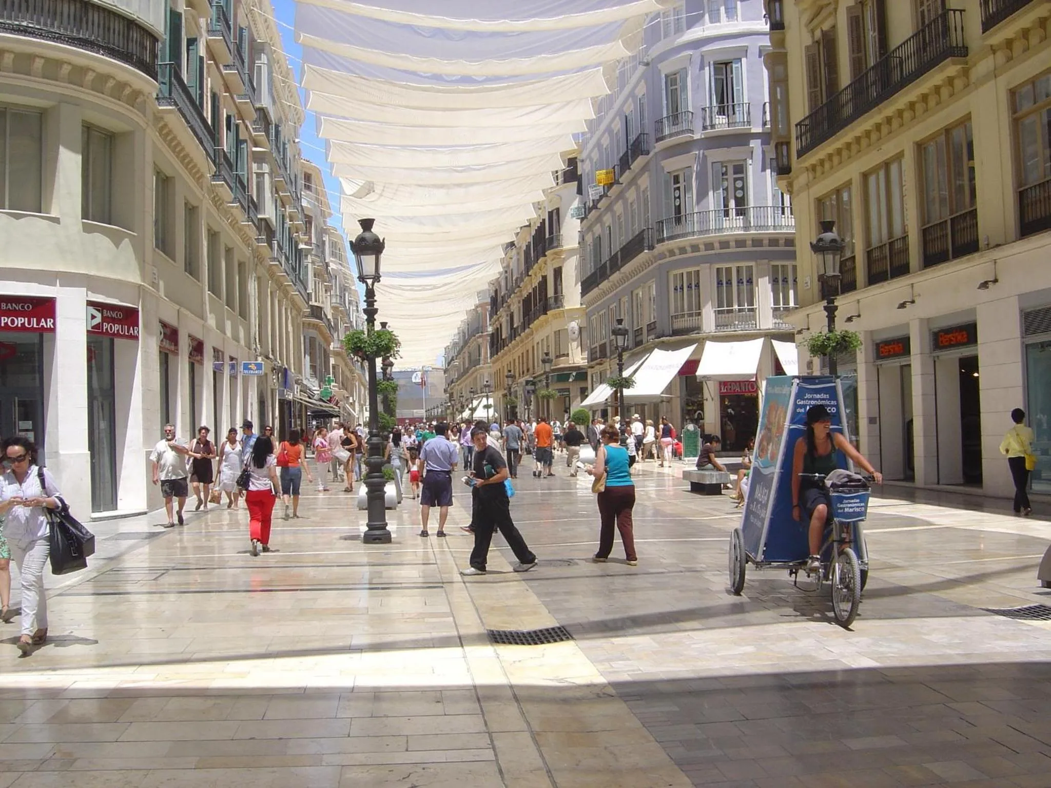 Neighbourhood in Hostal Larios