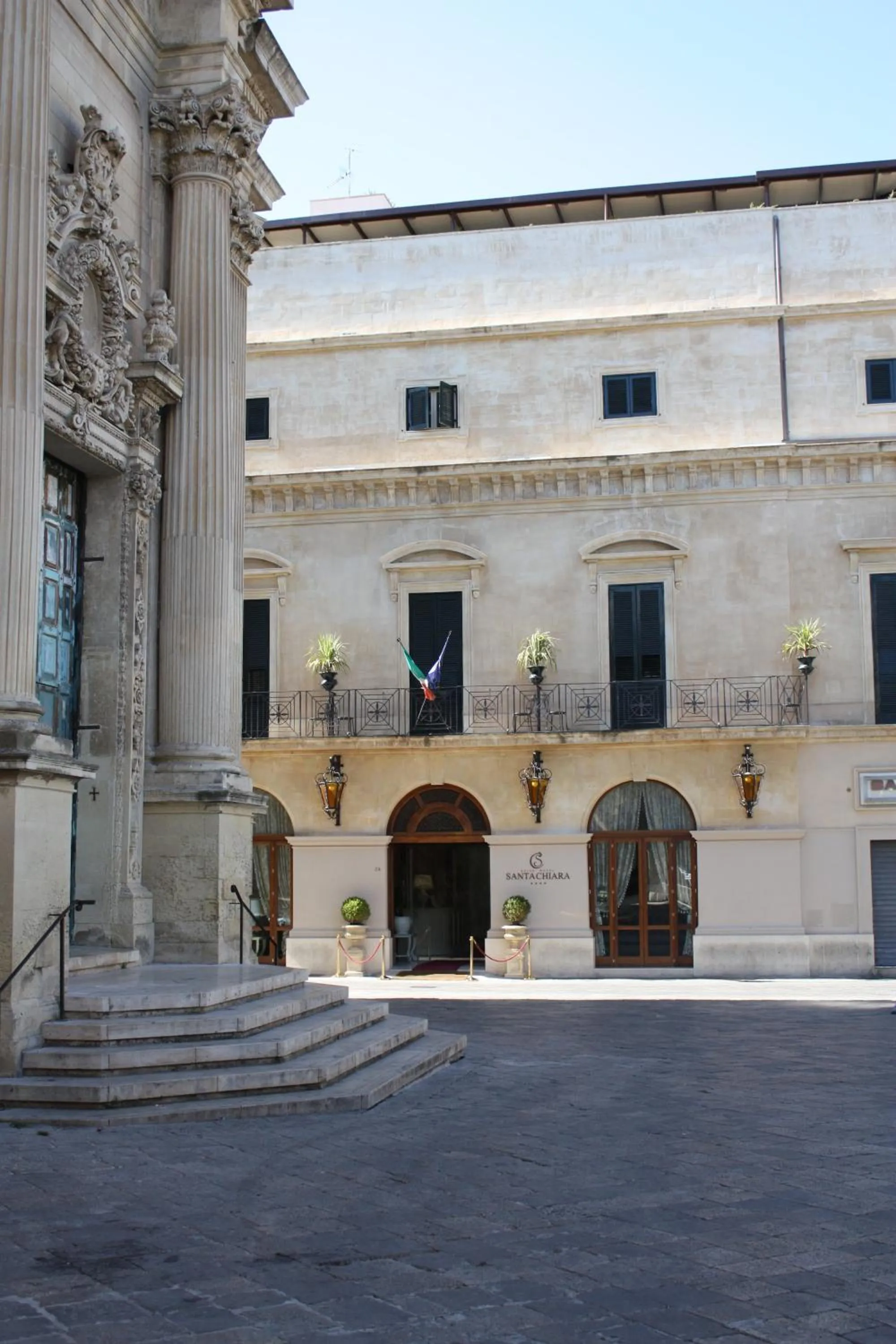 Property building in Suite Hotel Santa Chiara