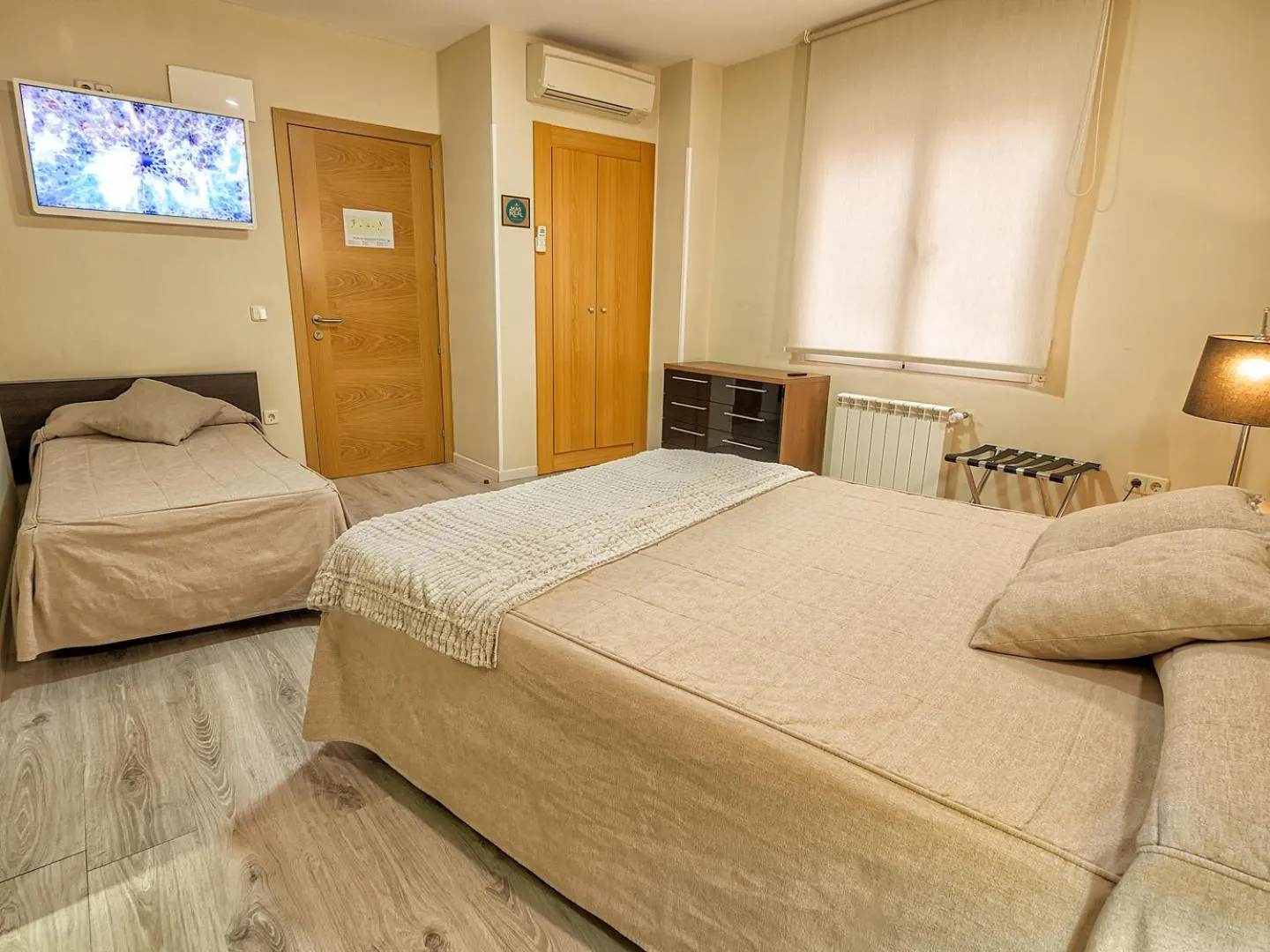 Bed in Hostal Real Aranjuez