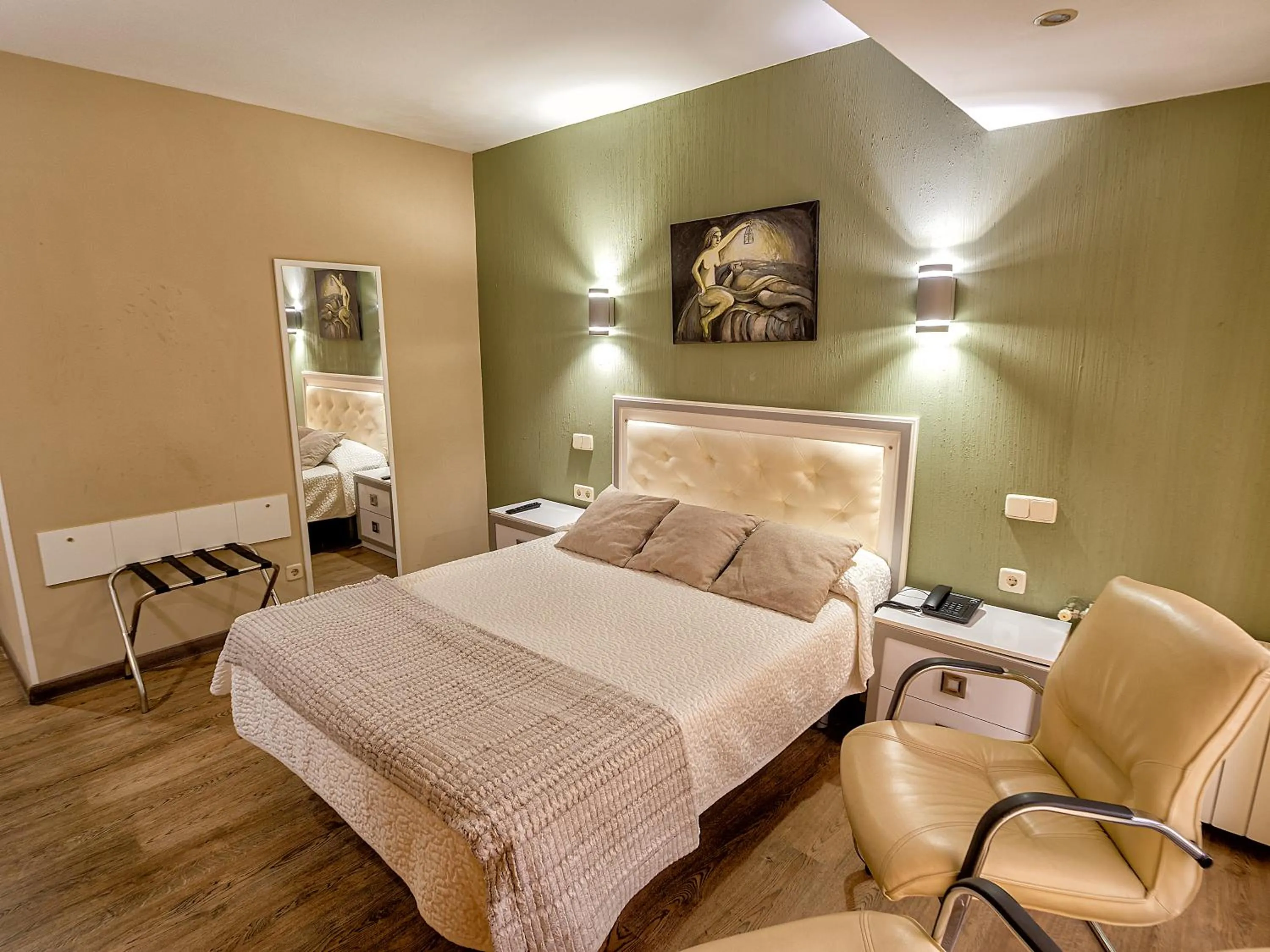 Bed in Hostal Real Aranjuez