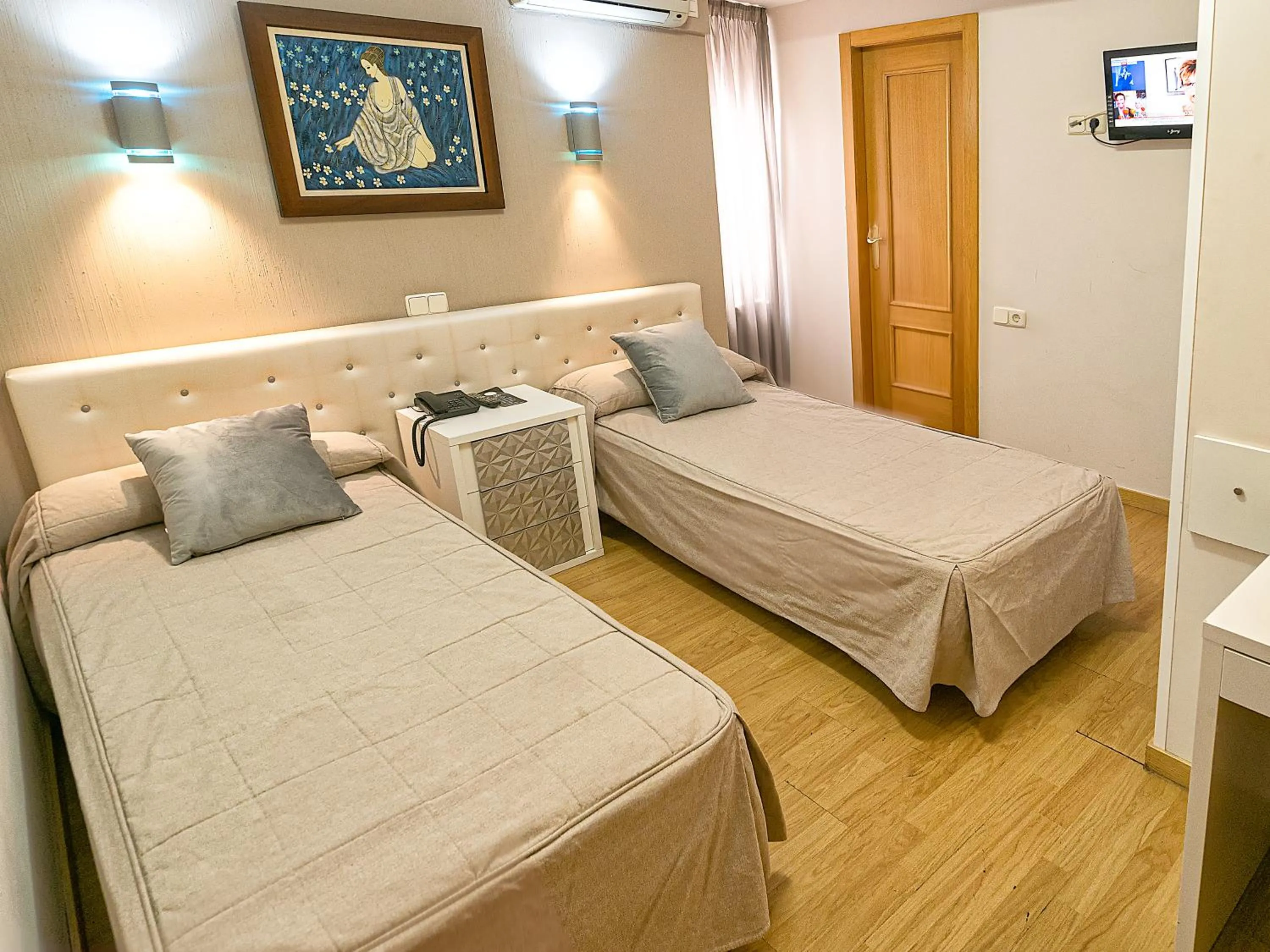 Bed in Hostal Real Aranjuez