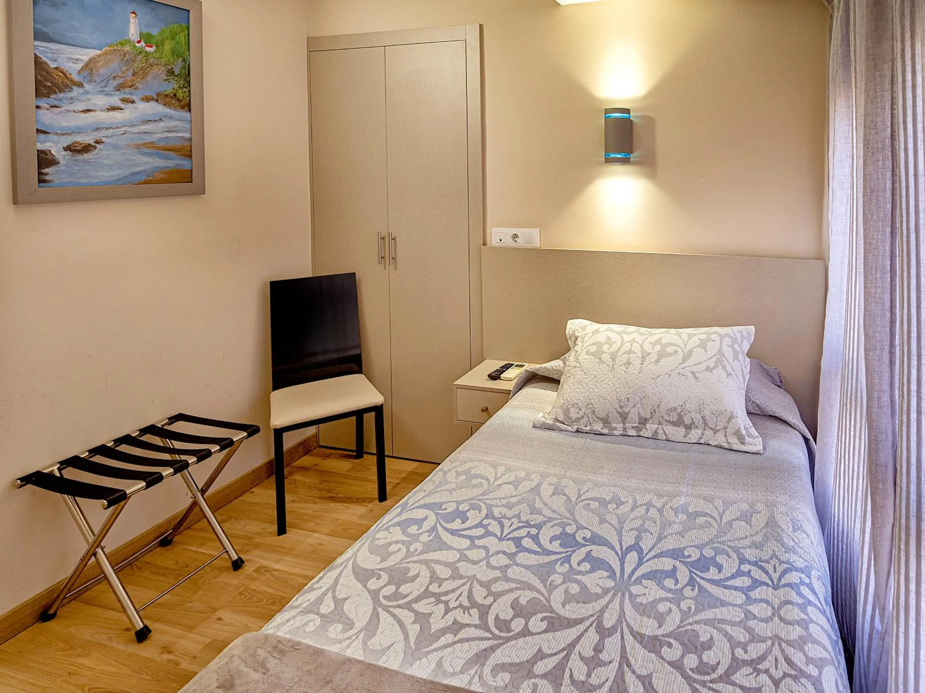 Bed in Hostal Real Aranjuez