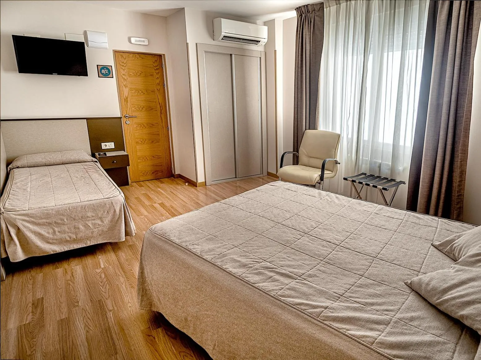 Bed in Hostal Real Aranjuez