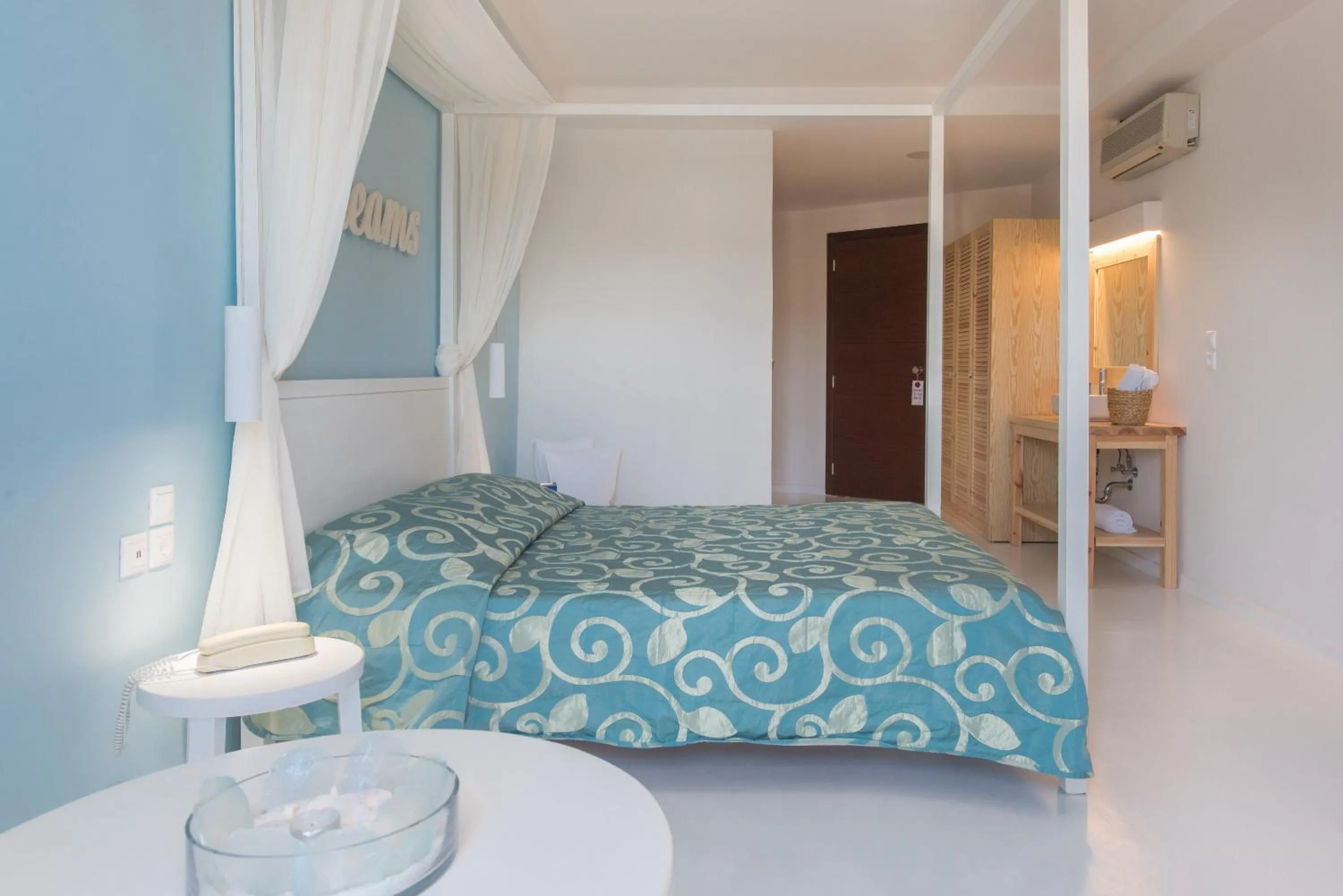 Bed in Eva Mare Hotel & Suites - Adults only