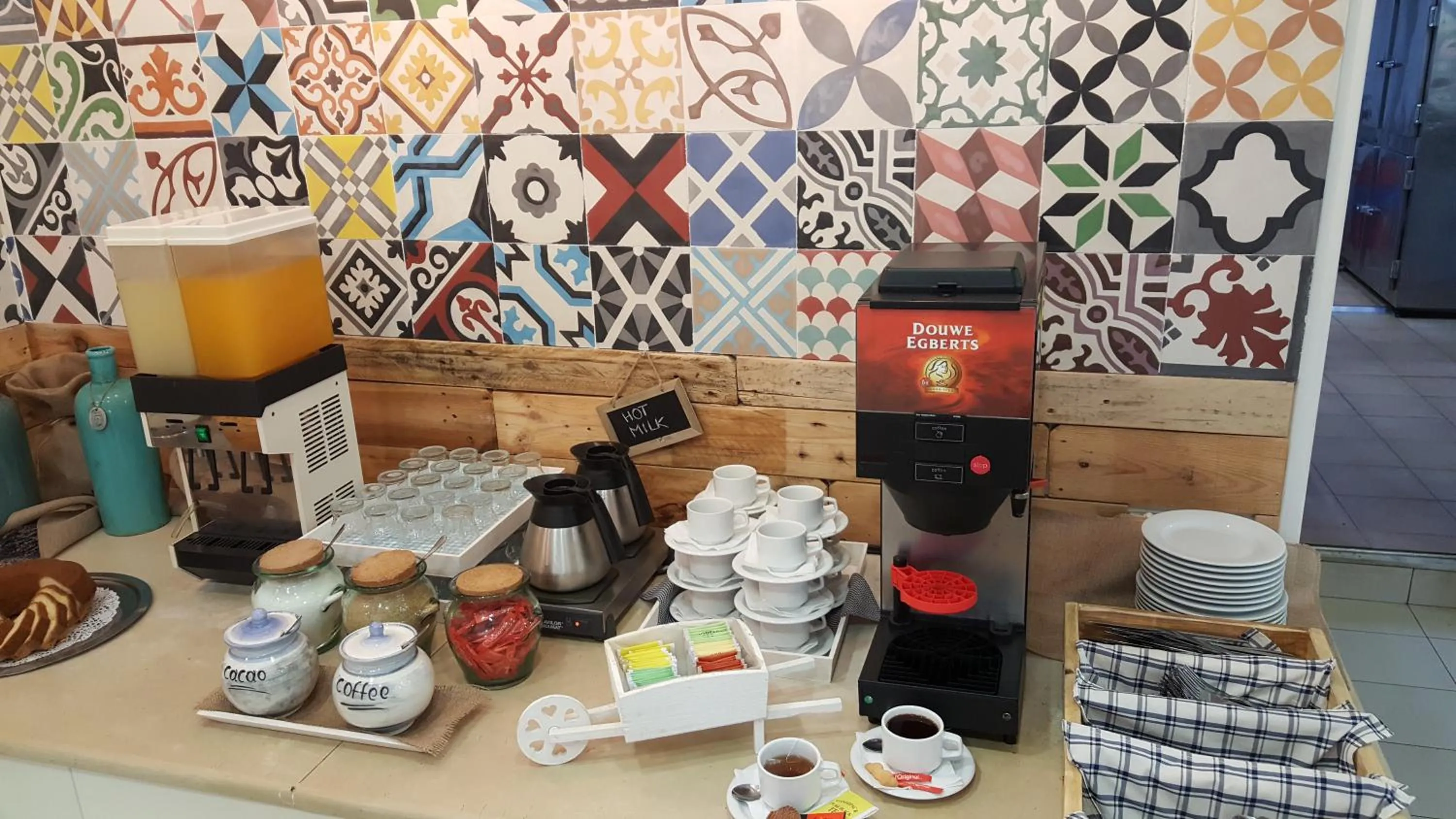 Breakfast in Eva Mare Hotel & Suites - Adults only