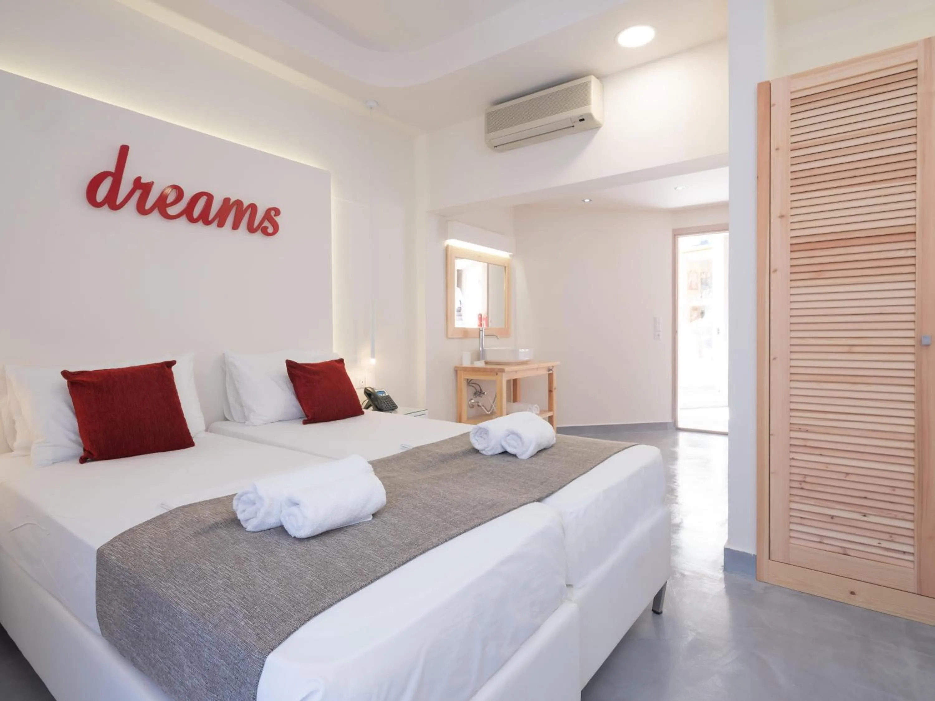 Bed in Eva Mare Hotel & Suites - Adults only